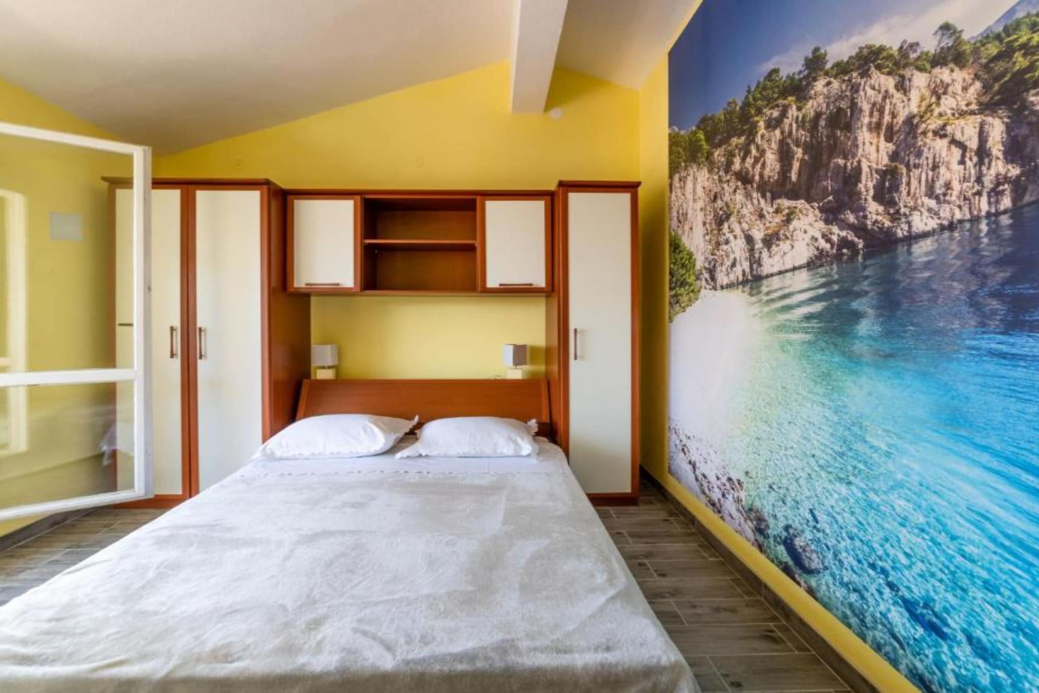Apartments Ribarević - Three Bedroom Apartment With Terrace and Sea View-Bedroom