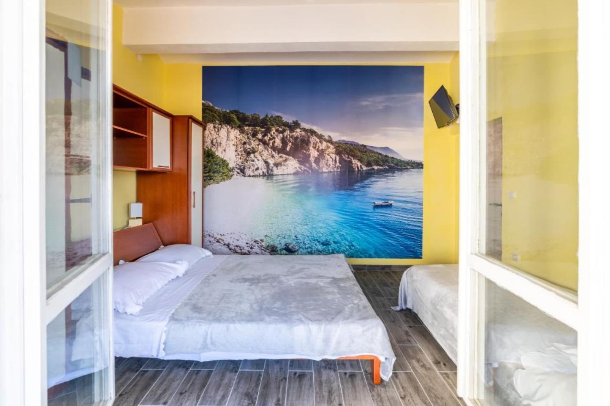 Apartments Ribarević - Three Bedroom Apartment With Terrace and Sea View-Bedroom