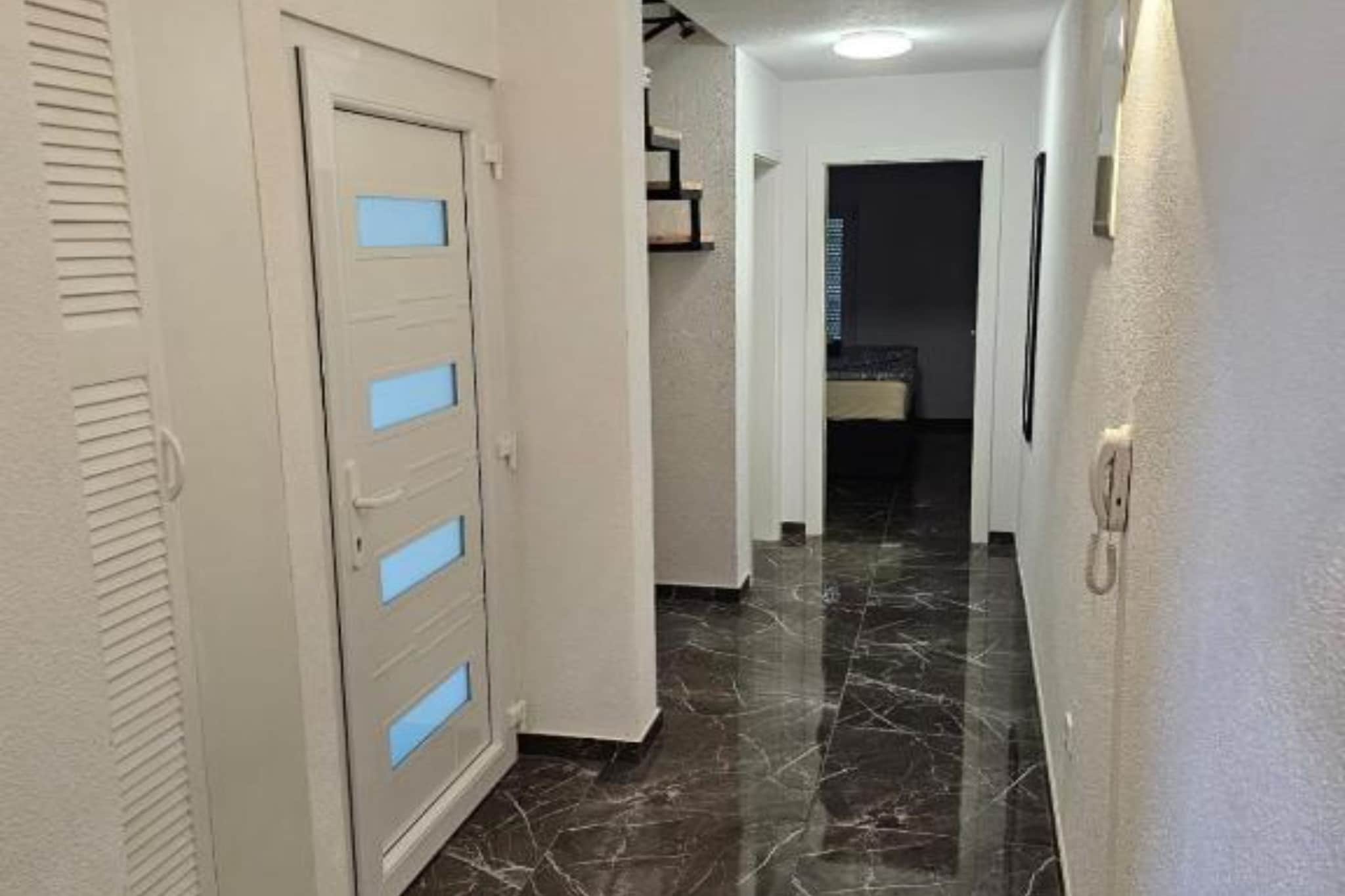 Spacious Villa With Outdoor Swimming Pool in Trogir - Two Bedroom Apartment-Chambre