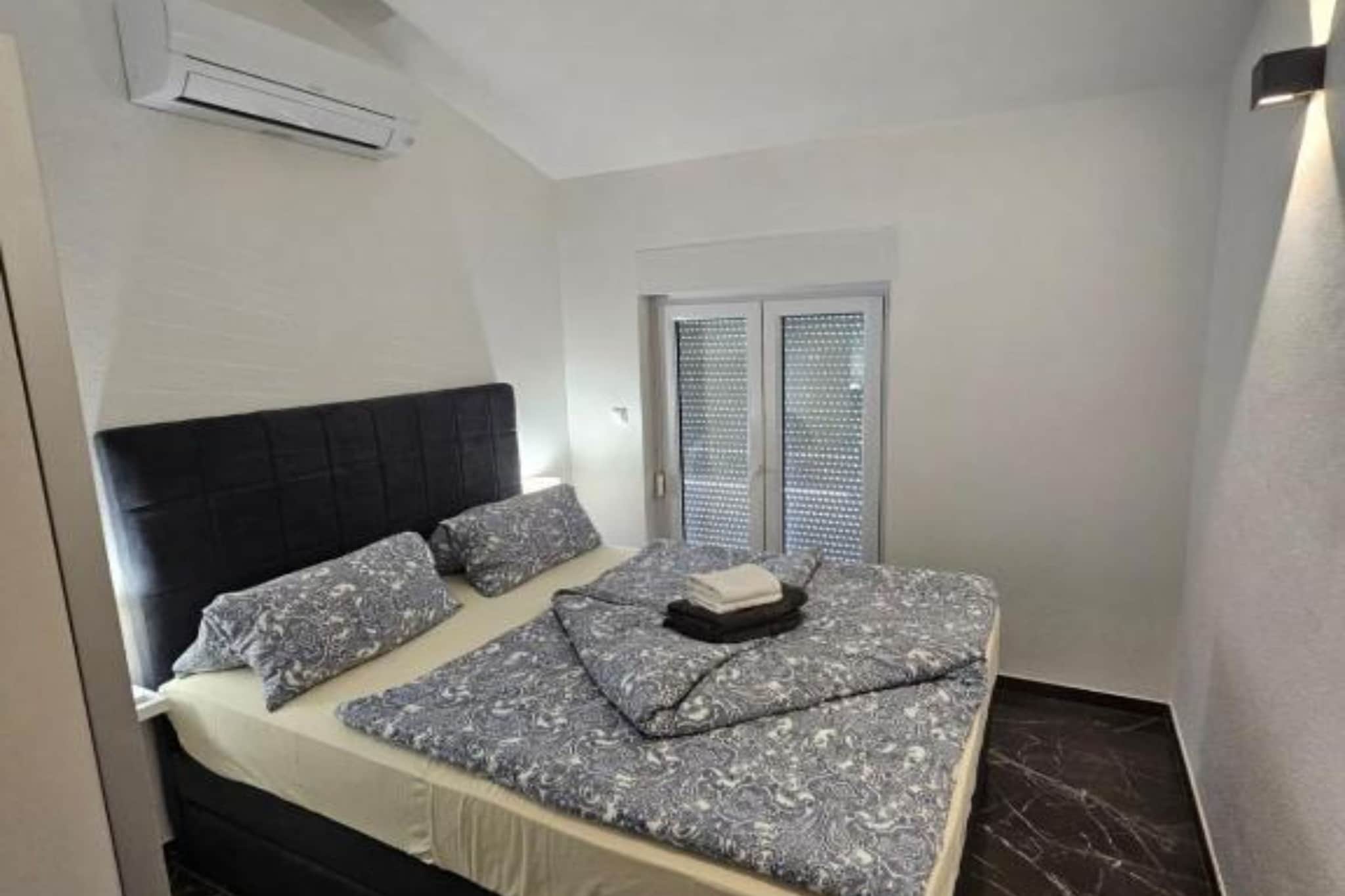 Spacious Villa With Outdoor Swimming Pool in Trogir - Two Bedroom Apartment