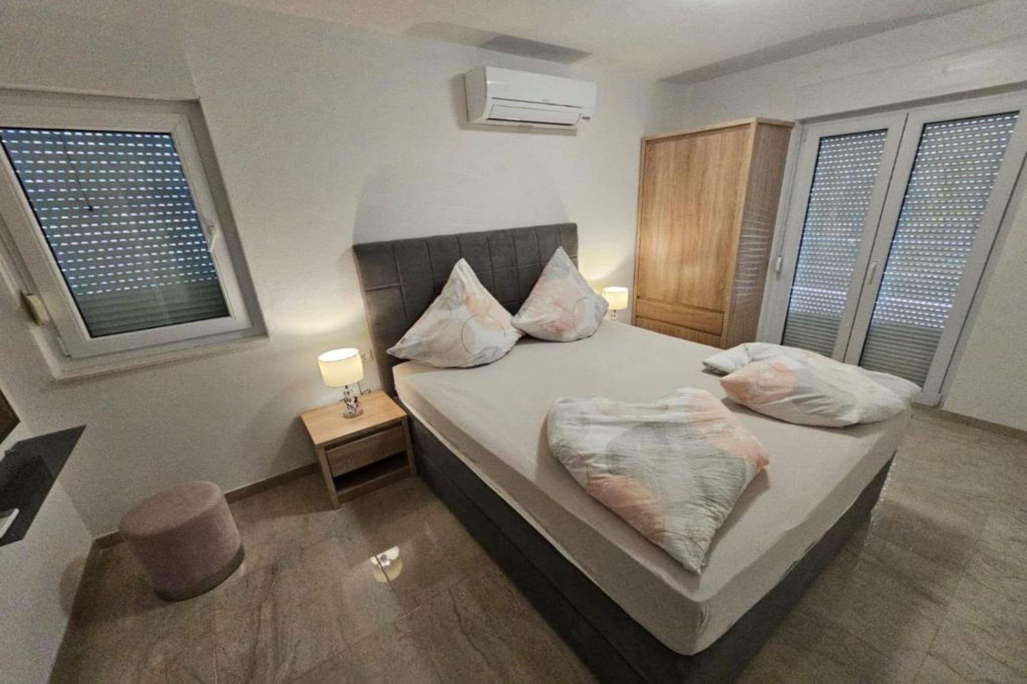 Spacious Villa With Outdoor Swimming Pool in Trogir - Two Bedroom Apartment