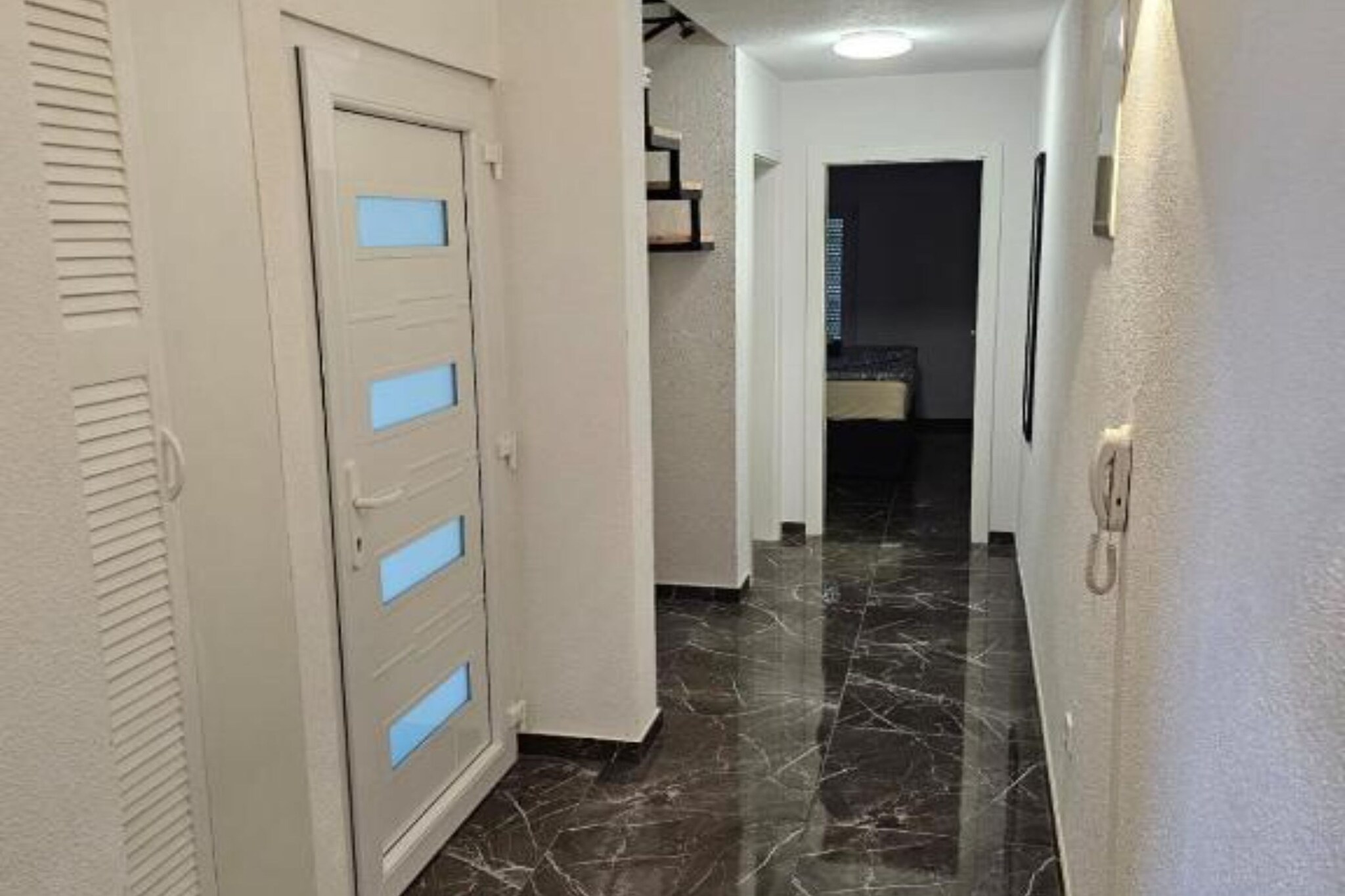 Spacious Villa With Outdoor Swimming Pool in Trogir - Three Bedroom Apartment-Chambre