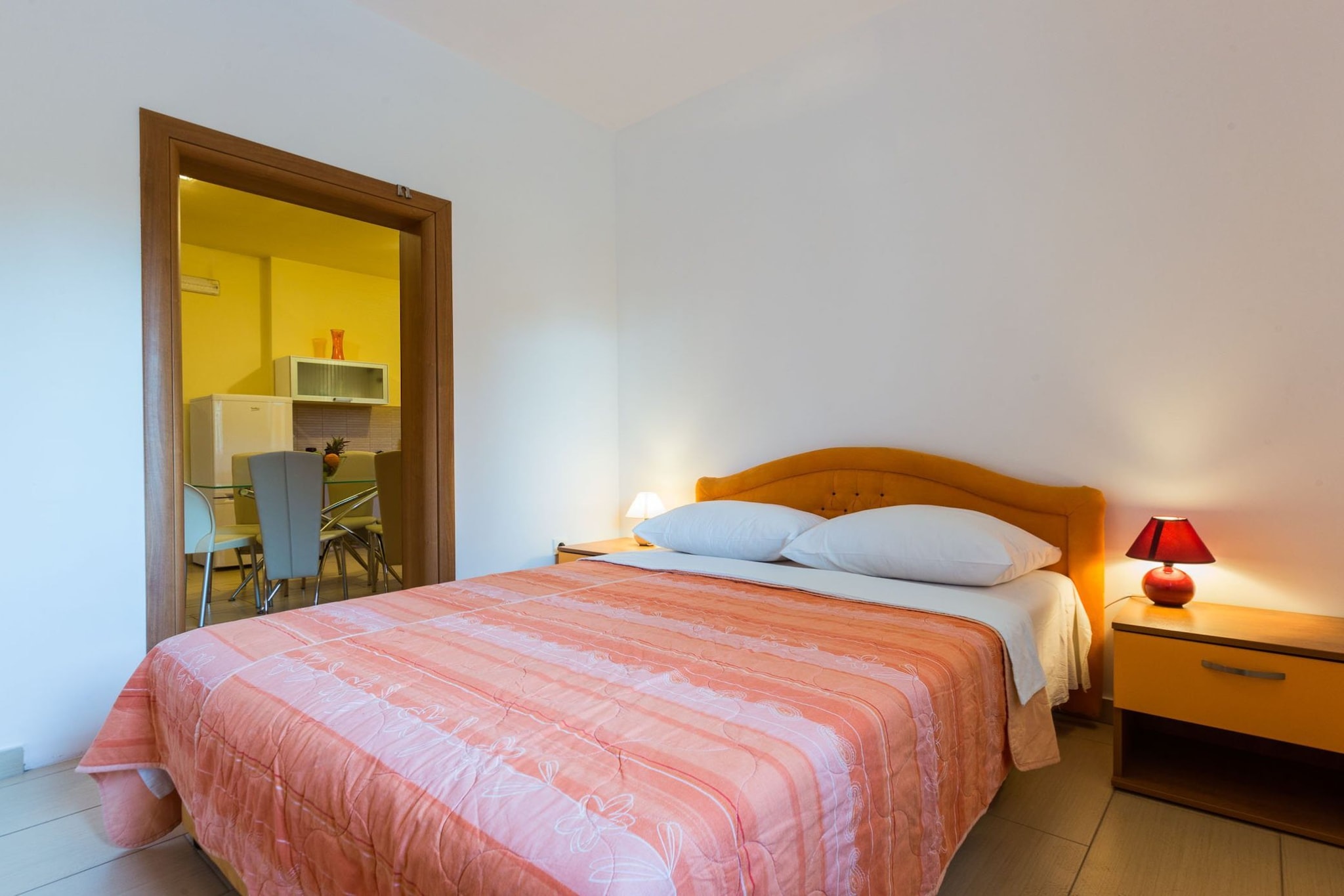 Elegant and Lavish Leisure Apartments Zadar with Outdoor Pool - Standard Two Bedroom Apartment with Terrace (owner Orange)-Slaapkamer