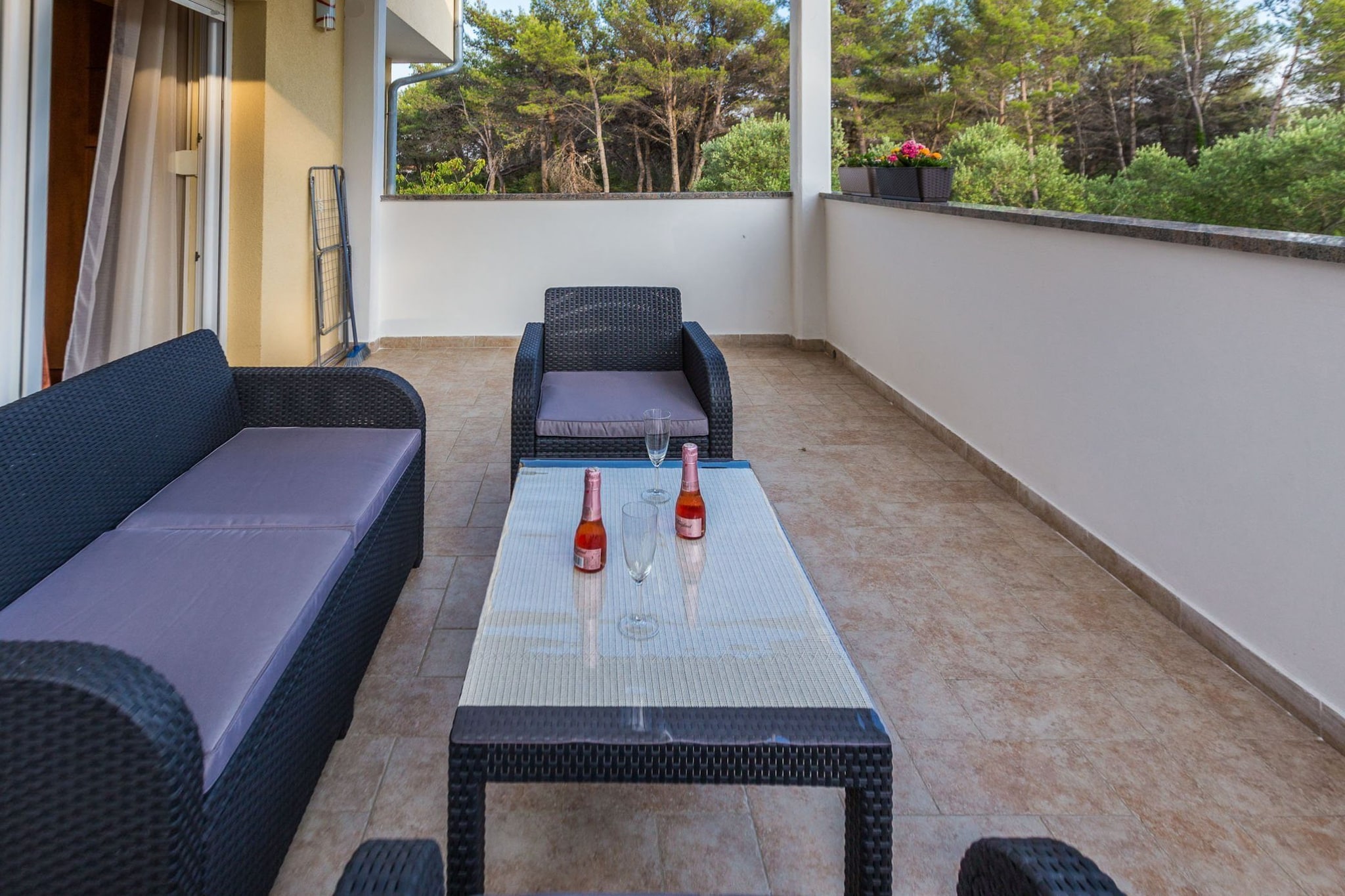 Elegant and Lavish Leisure Apartments Zadar with Outdoor Pool - Standard Two Bedroom Apartment with Terrace (owner Orange)-Terras