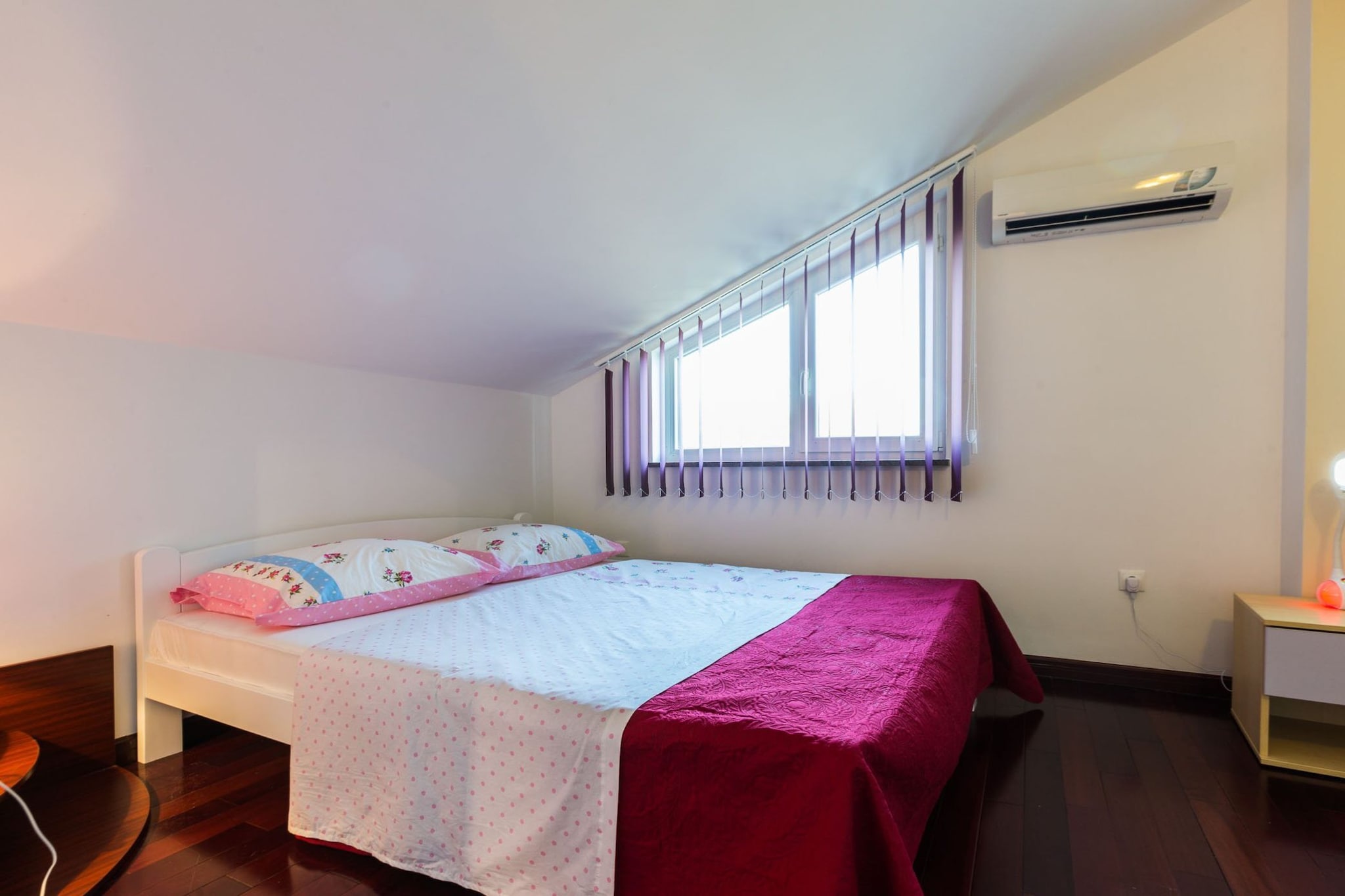 Elegant and Lavish Leisure Apartments Zadar with Outdoor Pool  - One Bedroom Apartment (owner Marasca)-Slaapkamer