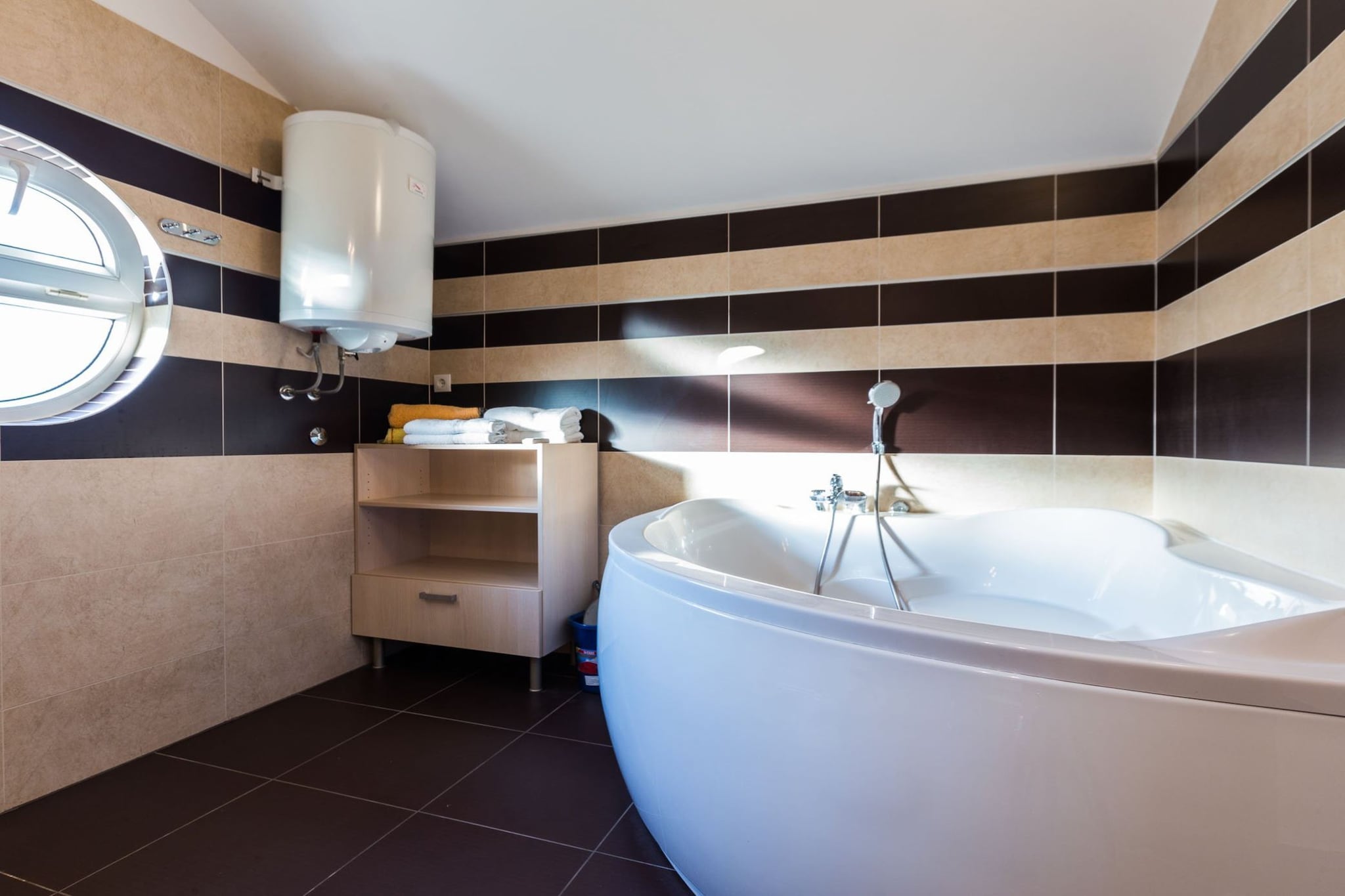 Elegant and Lavish Leisure Apartments Zadar with Outdoor Pool  - One Bedroom Apartment (owner Marasca)-Badkamer