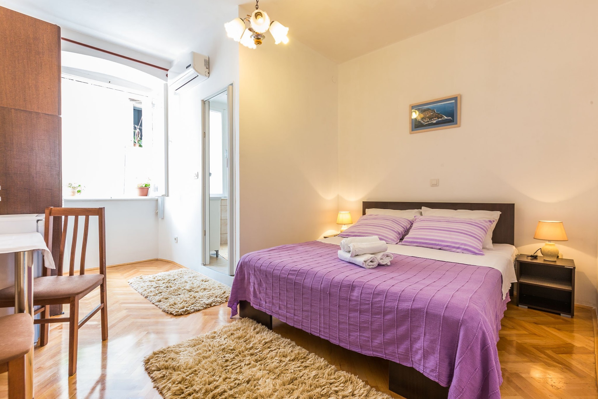 Secret & Stylish Hideaway Apartments Zadar Old Town - Double Room (owner Mila Room)-Slaapkamer