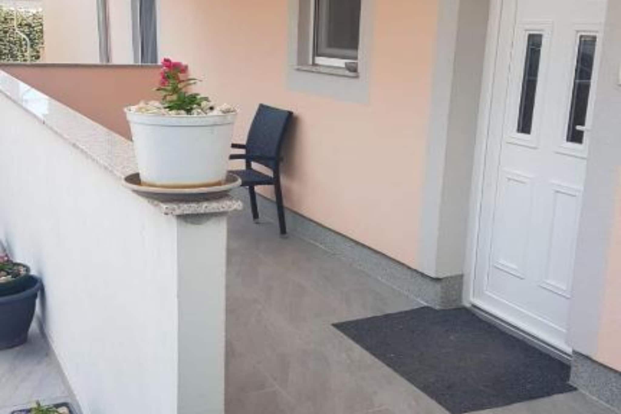 Modern Apartments in Zadar with Private Terrace - Studio Apartment with Terrace-Außenbereich