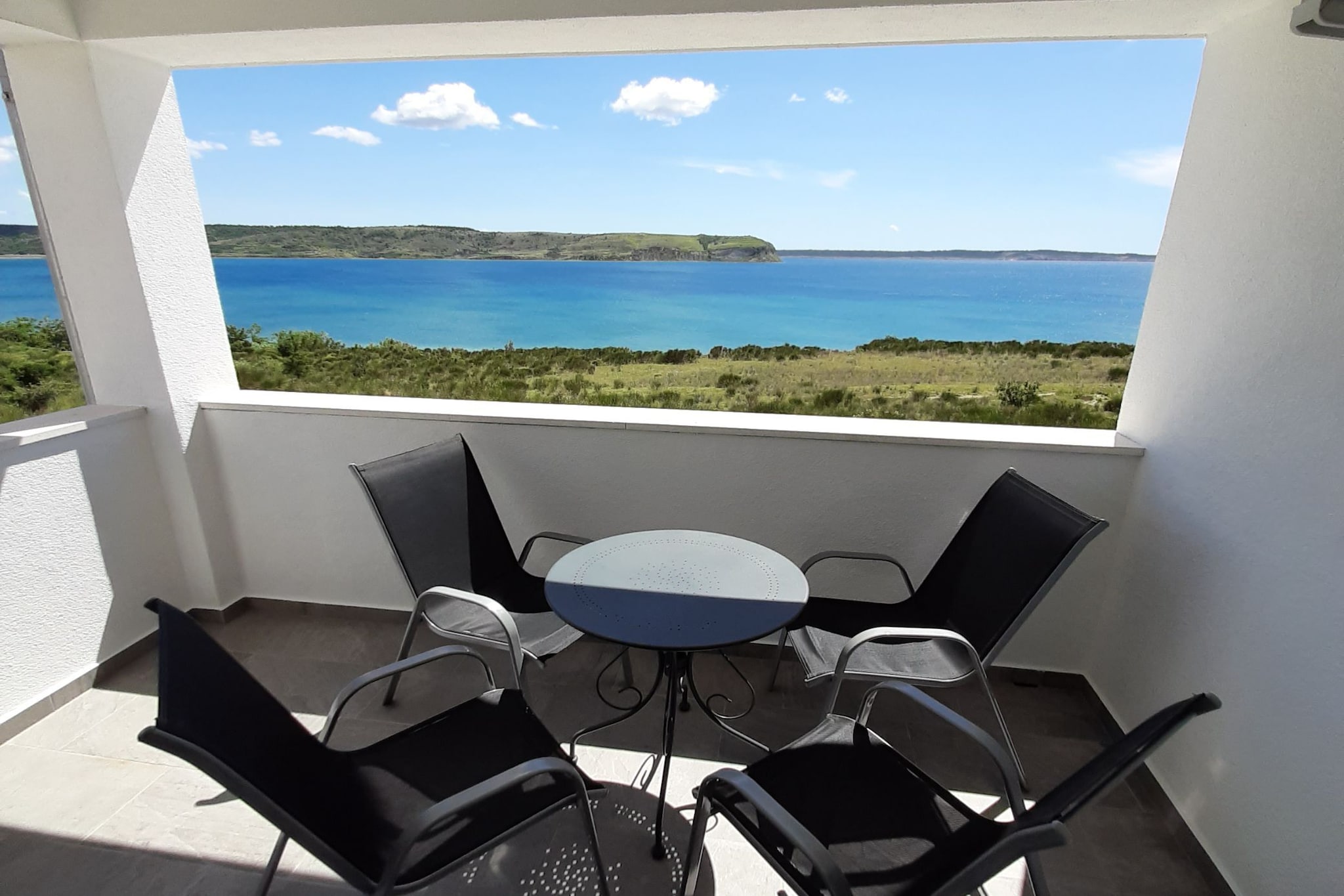 One-Bedroom Apartment (A1)-Terrasbalkon