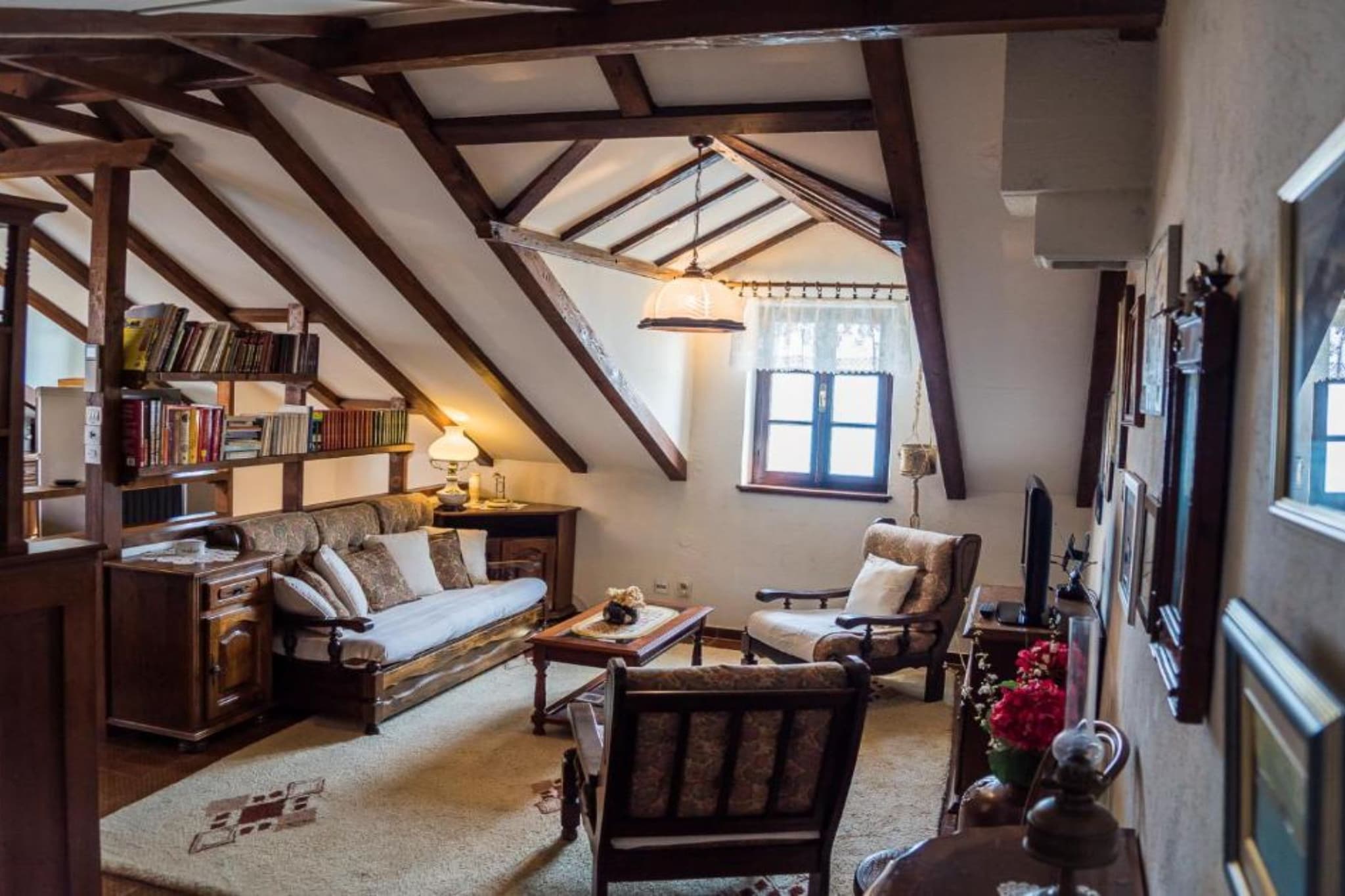 Stone House Seaside Retreat on Brač Island - Two Bedroom Apartment 2-Wohnzimmer