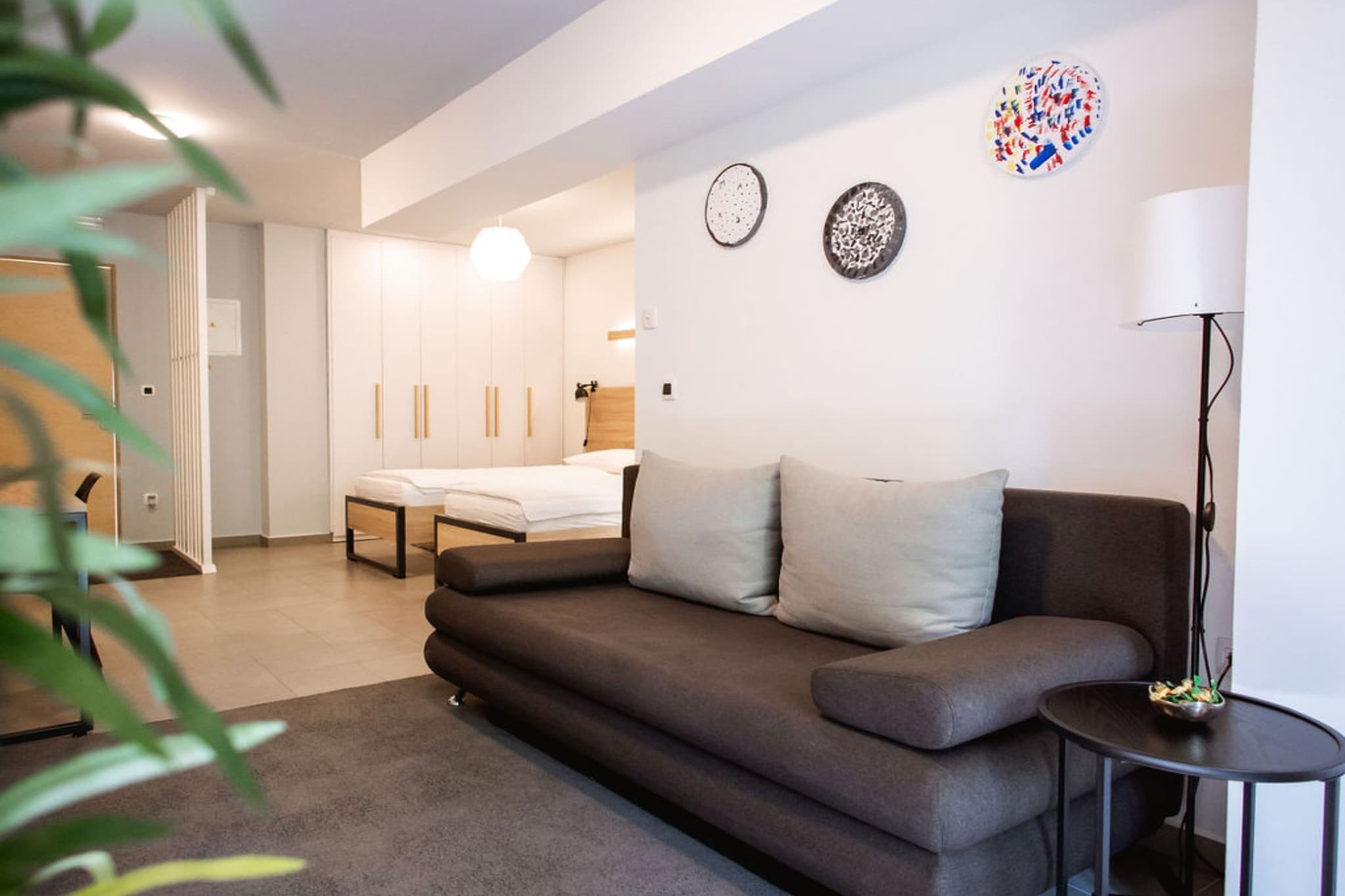Stylish Apartments with Osijek Near Top Attractions - Standard Studio Apartment  - Maks 3-Woonkamer