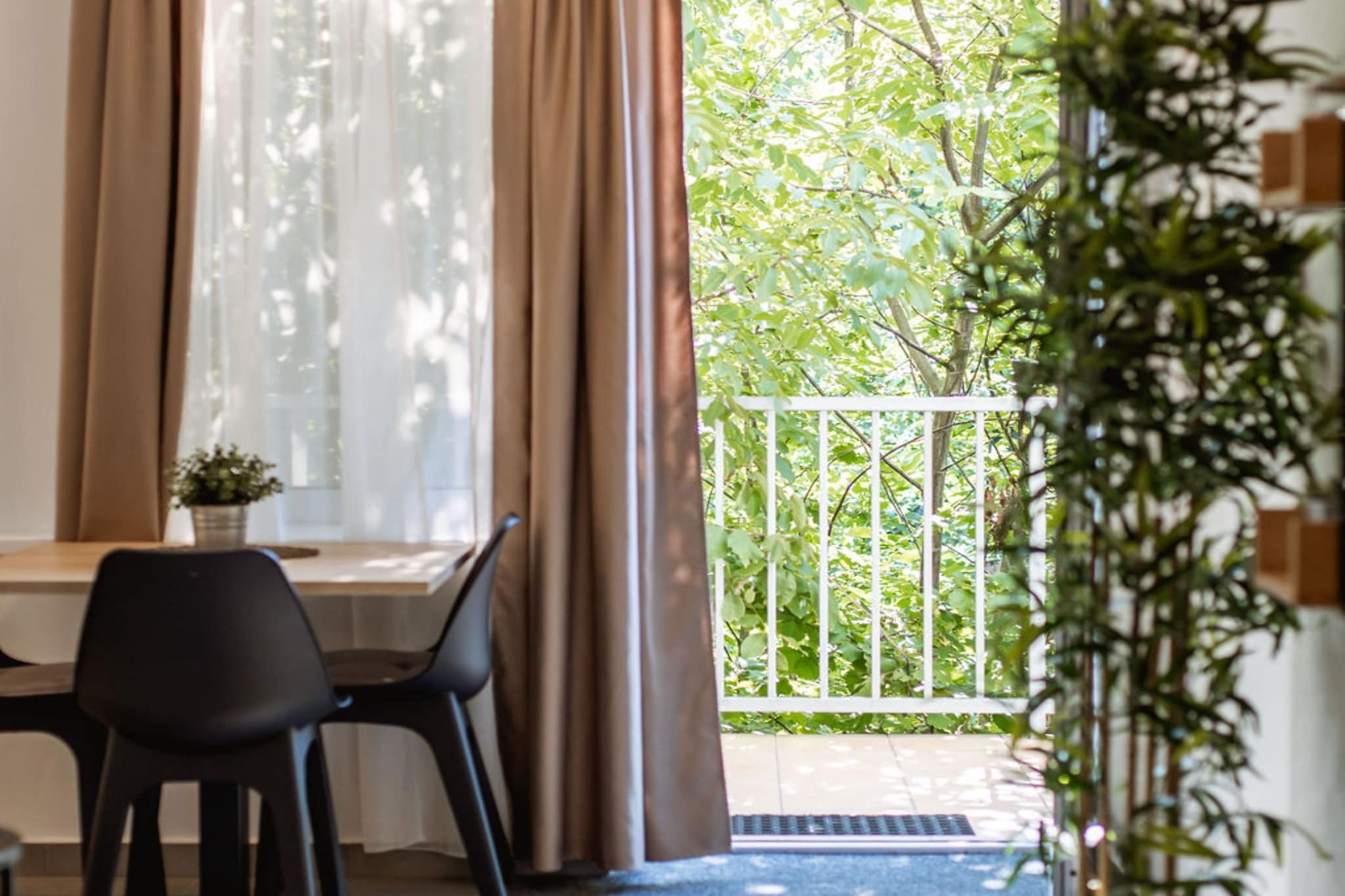 Stylish Apartments with Osijek Near Top Attractions - Standard Studio Apartment  - Maks 3-Woonkamer