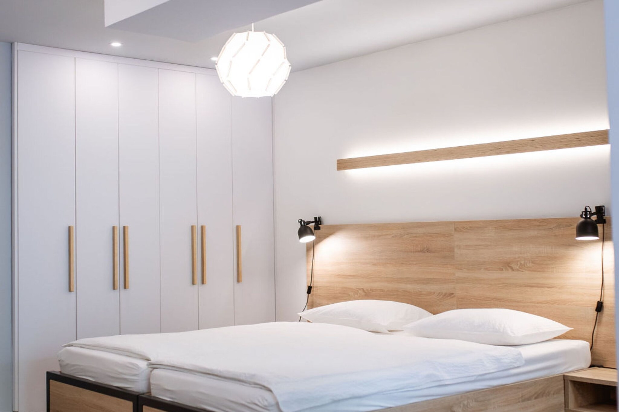 Stylish Apartments with Osijek Near Top Attractions - Standard Studio Apartment  - Maks 3-Slaapkamer