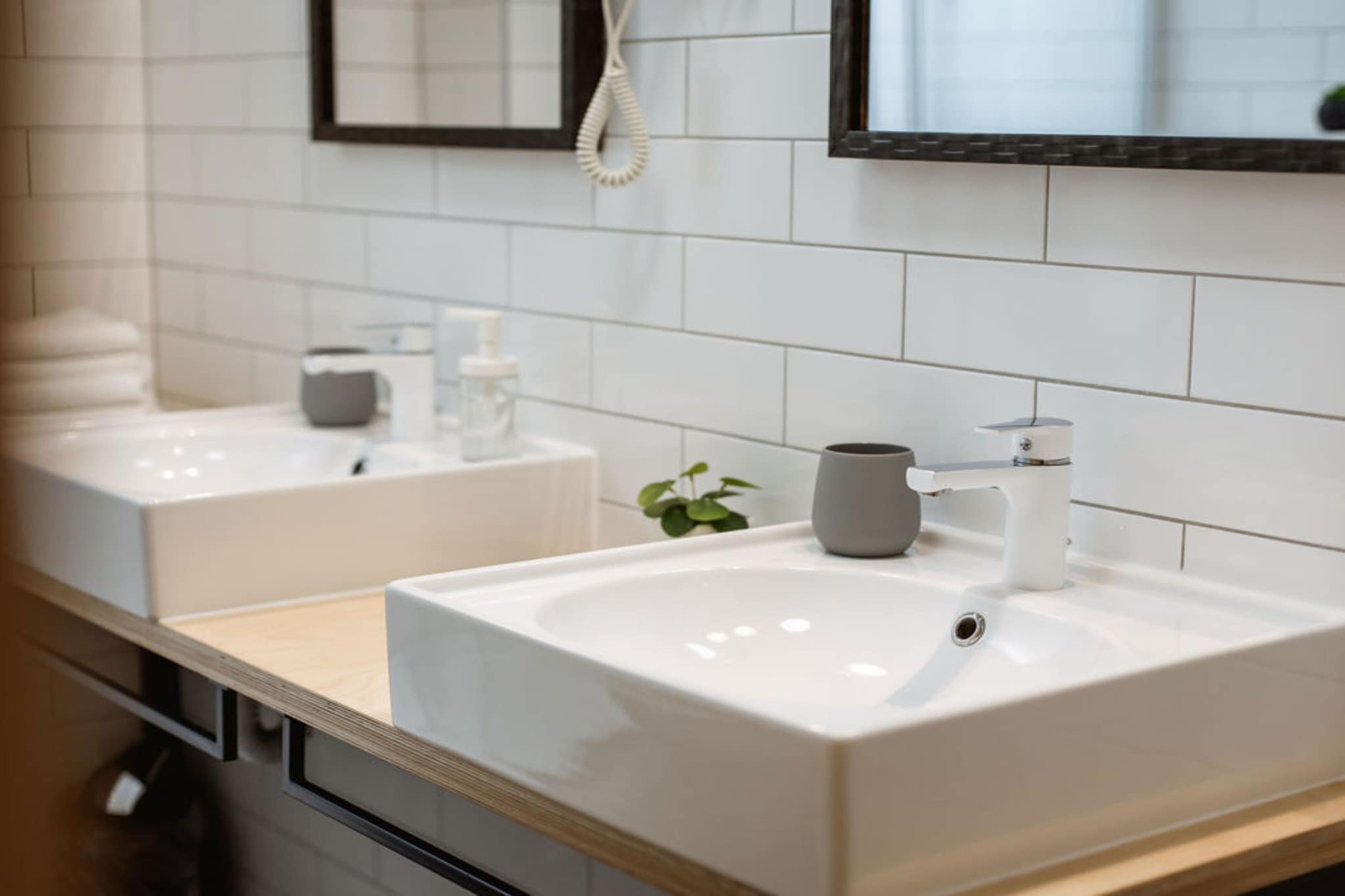 Stylish Apartments with Osijek Near Top Attractions - Standard Studio Apartment  - Maks 3-Badkamer