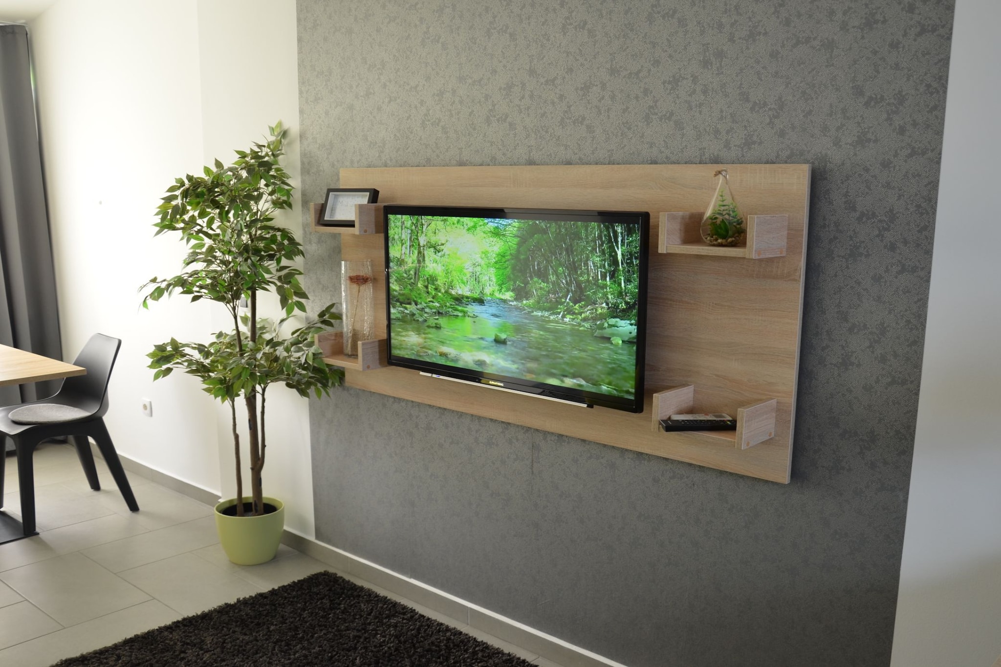 Stylish Apartments with Osijek Near Top Attractions - Comfort Studio Apartment - Maks-Wohnzimmer