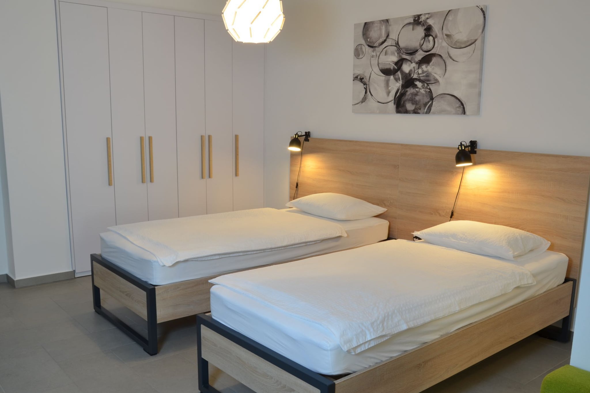 Stylish Apartments with Osijek Near Top Attractions - Comfort Studio Apartment - Maks-Schlafzimmer