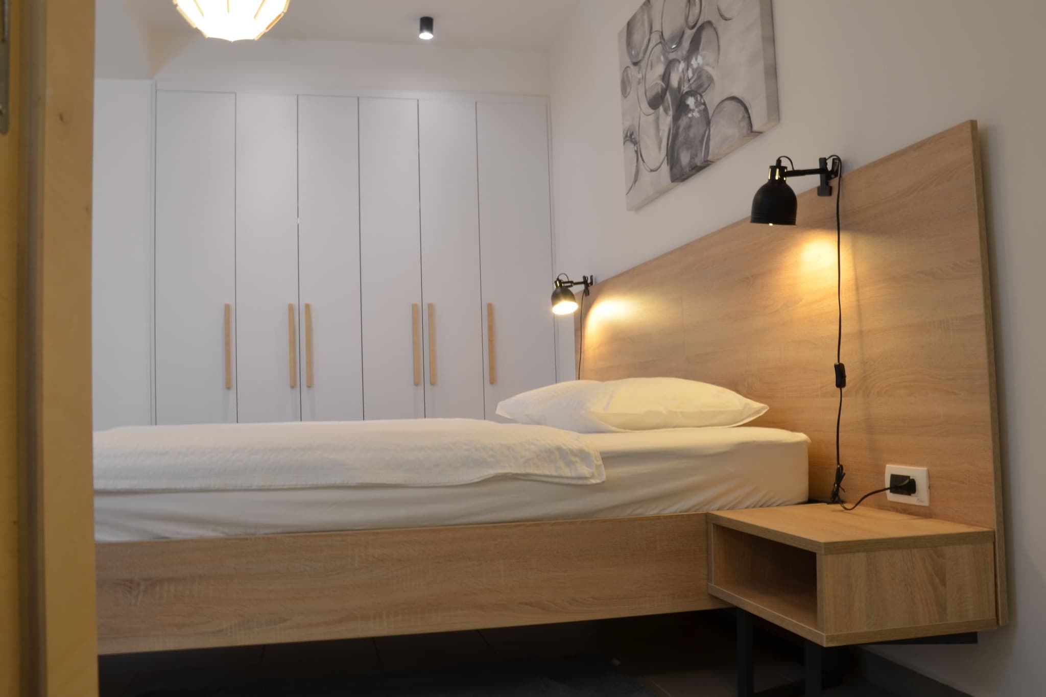 Stylish Apartments with Osijek Near Top Attractions - Comfort Studio Apartment - Maks-Schlafzimmer