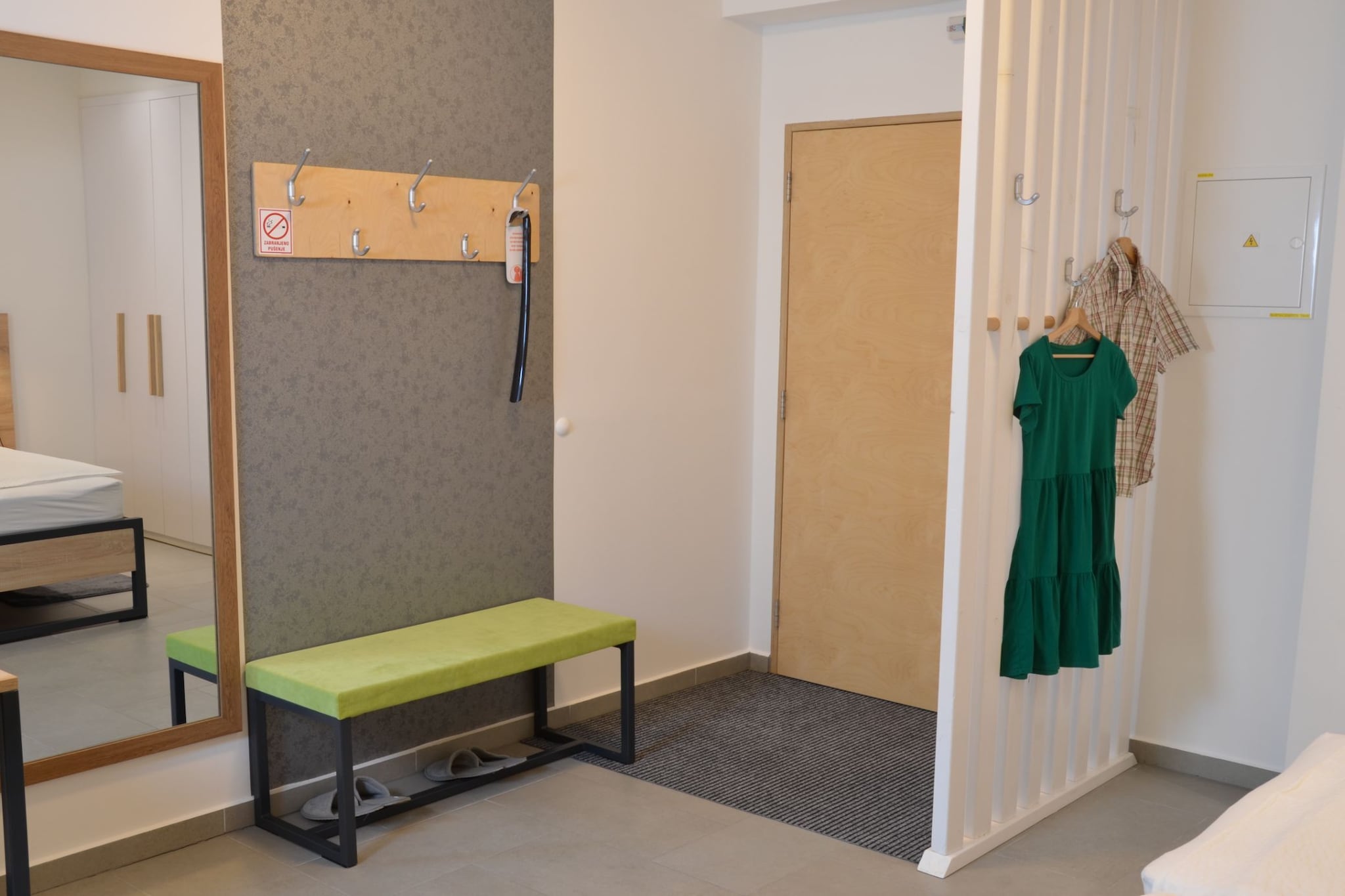 Stylish Apartments with Osijek Near Top Attractions - Comfort Studio Apartment - Maks-Schlafzimmer