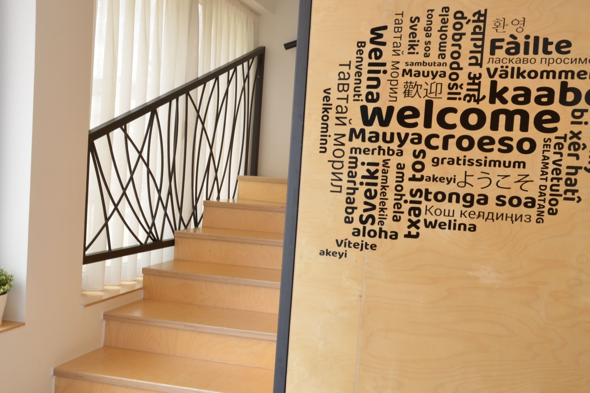 Stylish Apartments with Osijek Near Top Attractions - Comfort Studio Apartment - Maks-Treppe