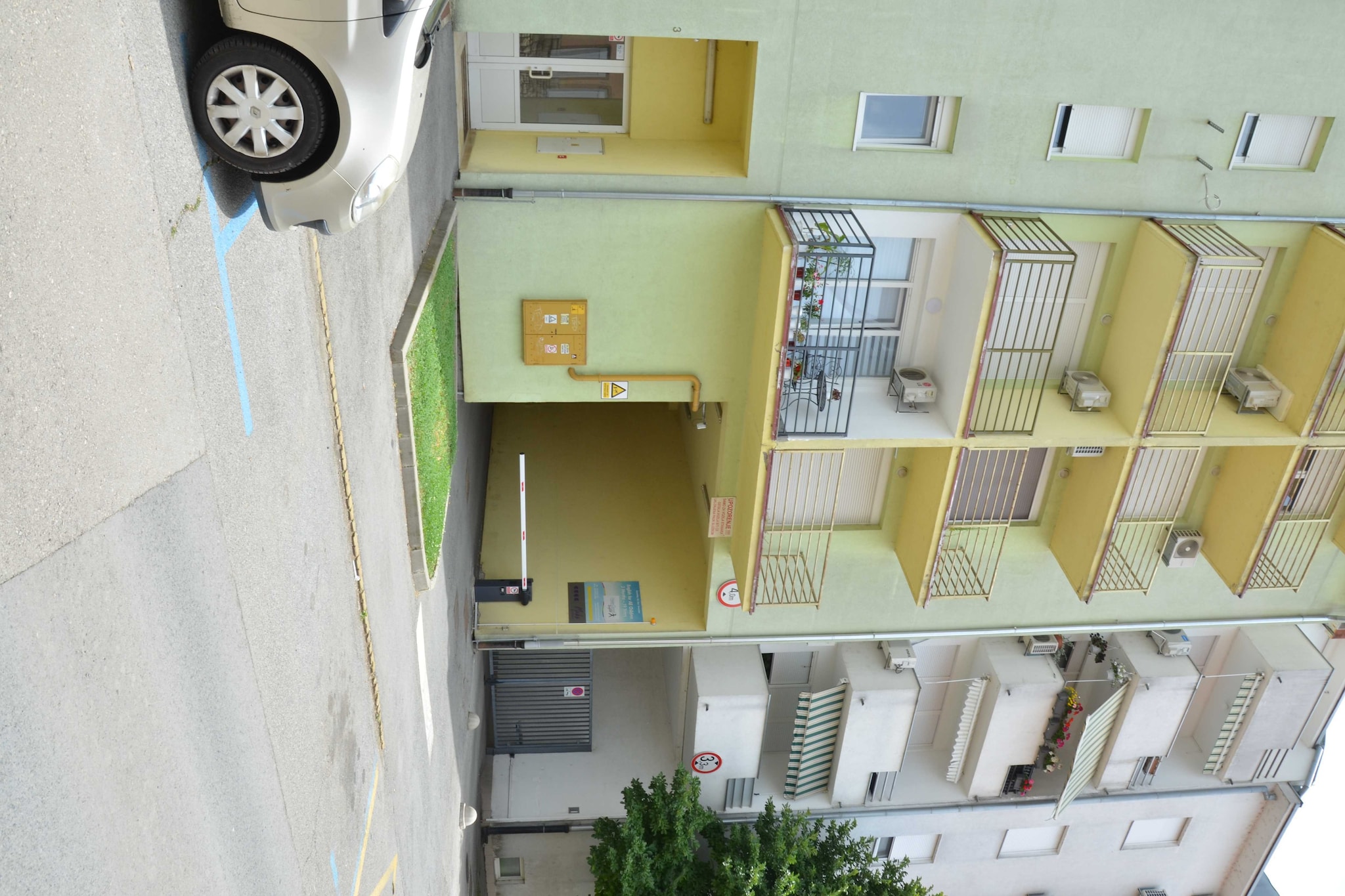 Stylish Apartments with Osijek Near Top Attractions - Comfort Studio Apartment - Maks-Aussicht
