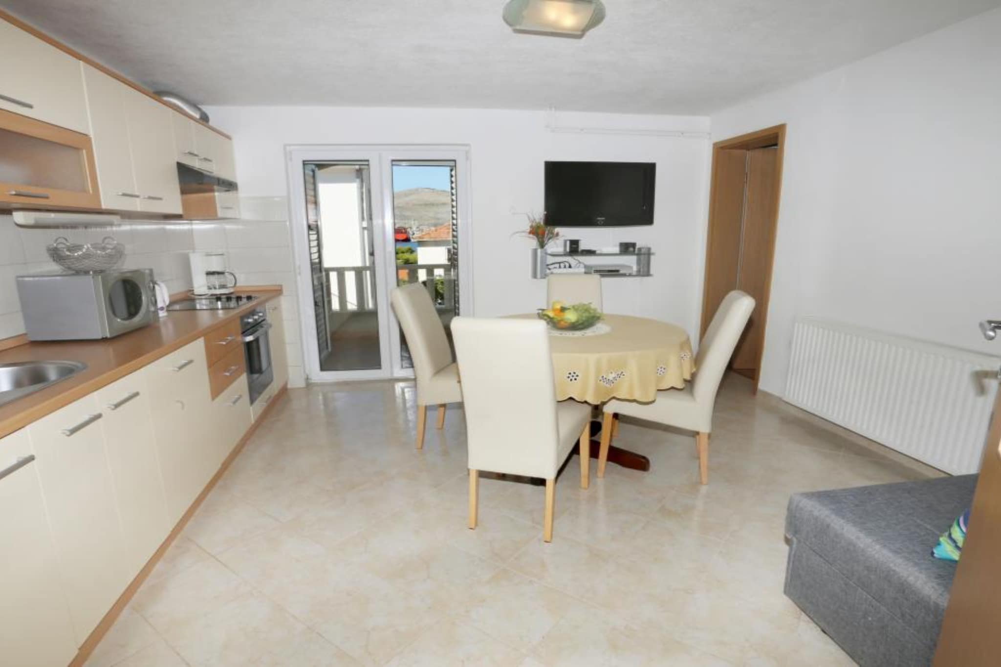 One-Bedroom Apartment With Terrace And Sea View (A1)
