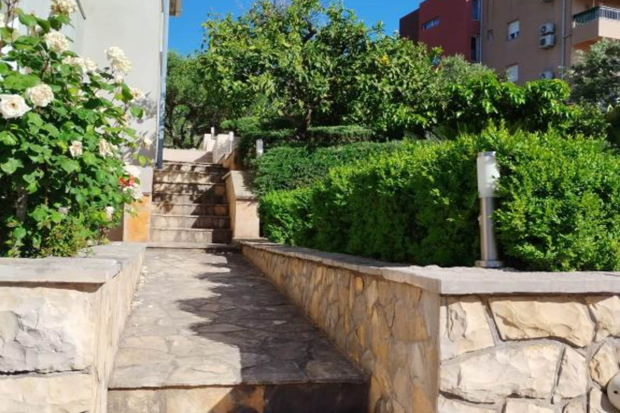 One-Bedroom Apartment With Terrace (A2)-Buitenlucht