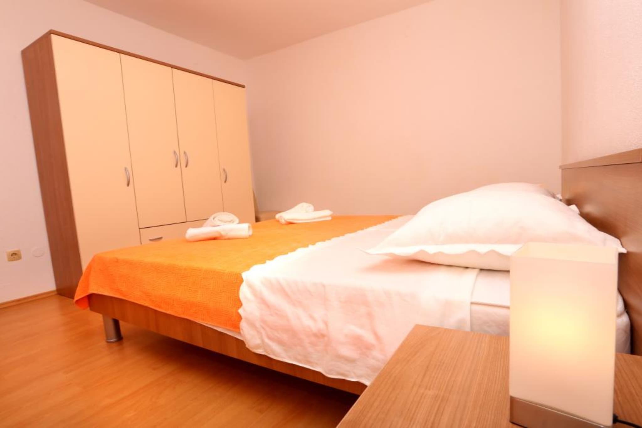 One-Bedroom Apartment With Terrace (A2)-Slaapkamer