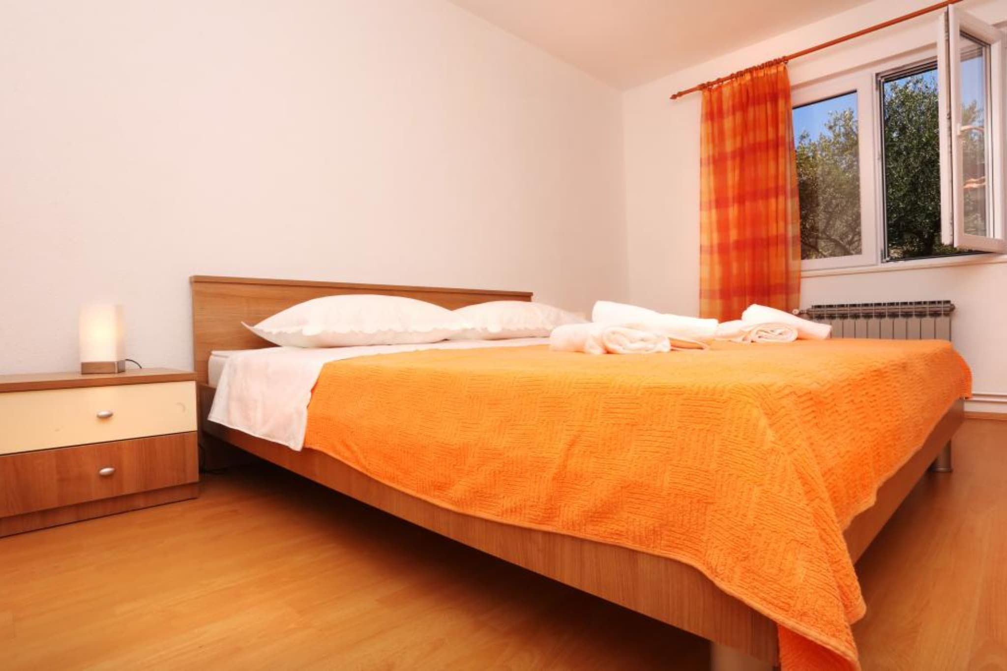 One-Bedroom Apartment With Terrace (A2)-Slaapkamer