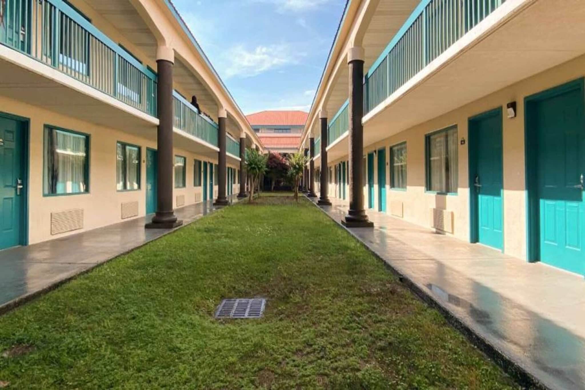 Exterior Summer