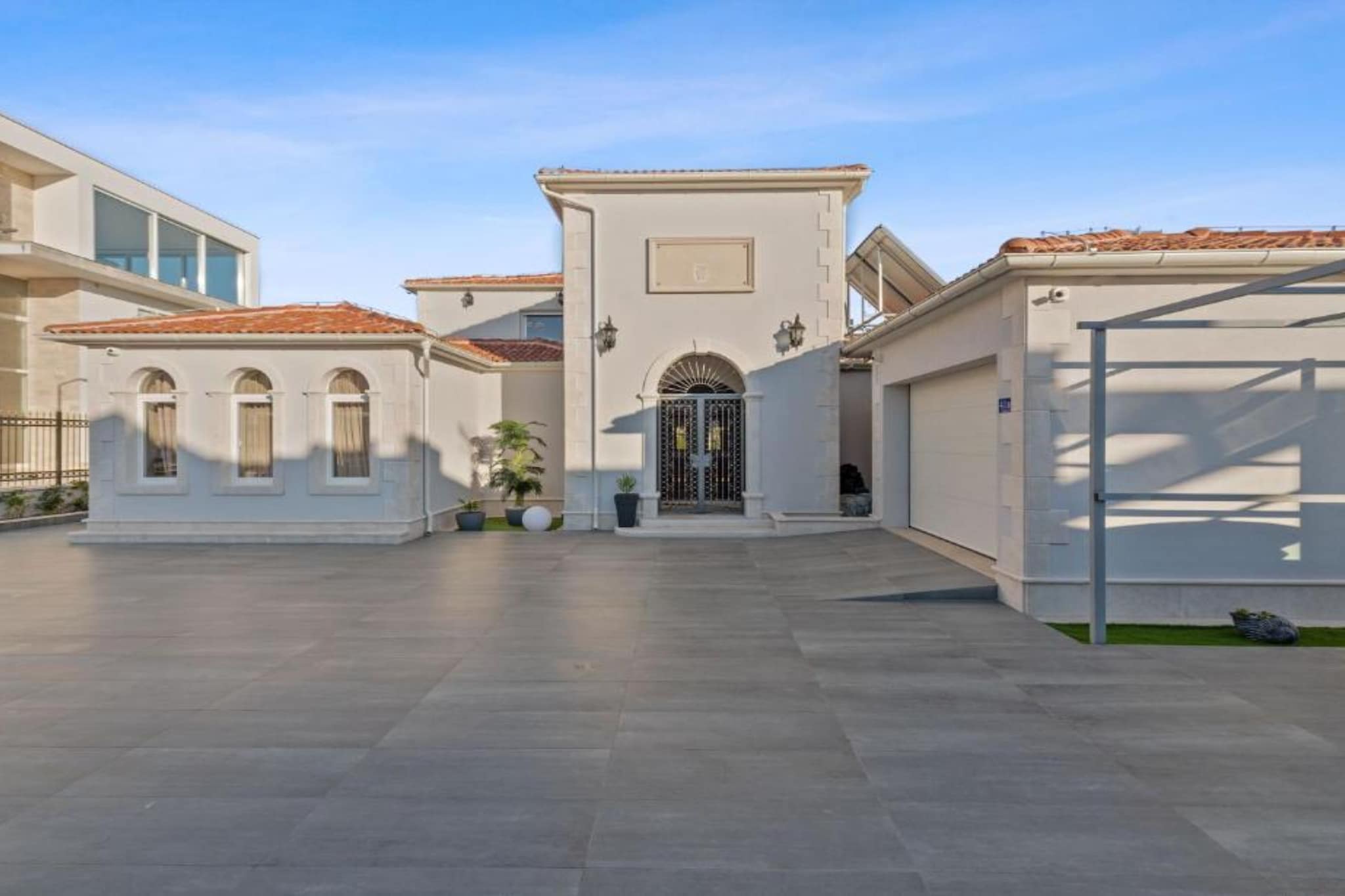 Villa Carolus in Vodice - Five Bedroom Villa with Terrace and Swimming pool-Buitenlucht
