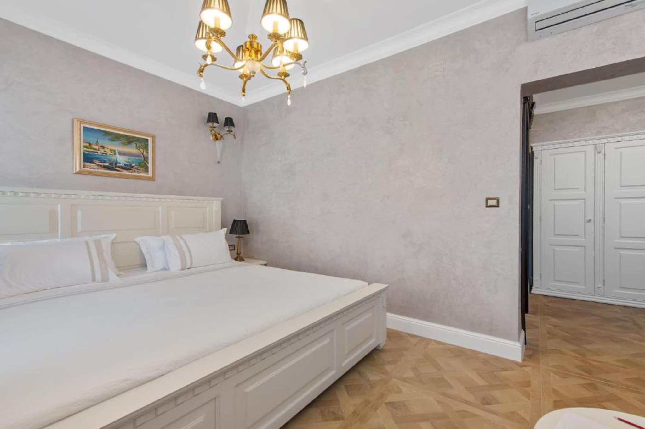 Villa Carolus in Vodice - Five Bedroom Villa with Terrace and Swimming pool-Slaapkamer