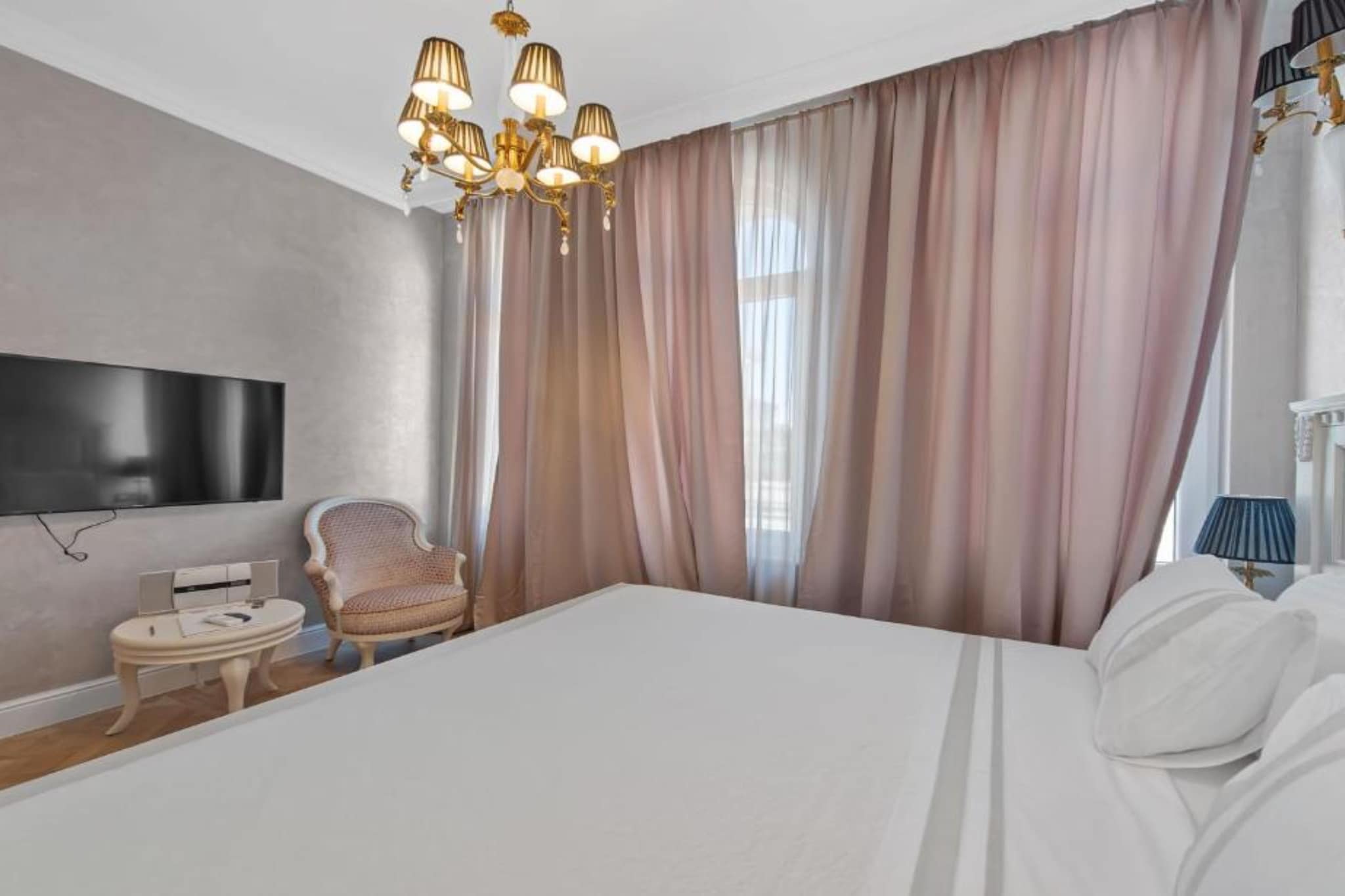 Villa Carolus in Vodice - Five Bedroom Villa with Terrace and Swimming pool-Slaapkamer