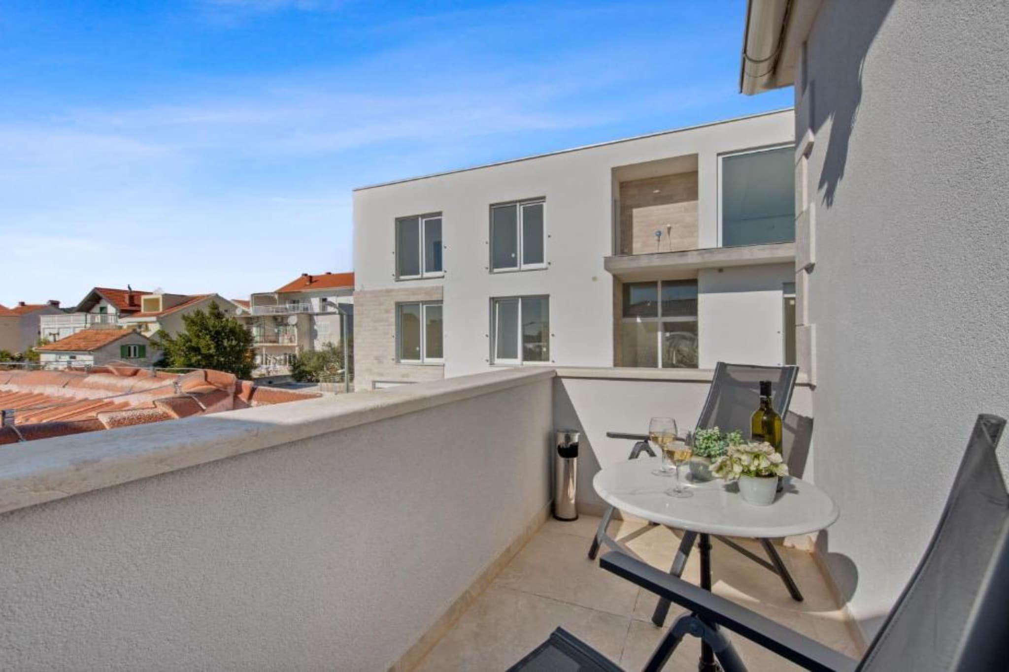 Villa Carolus in Vodice - Five Bedroom Villa with Terrace and Swimming pool-Terrasbalkon