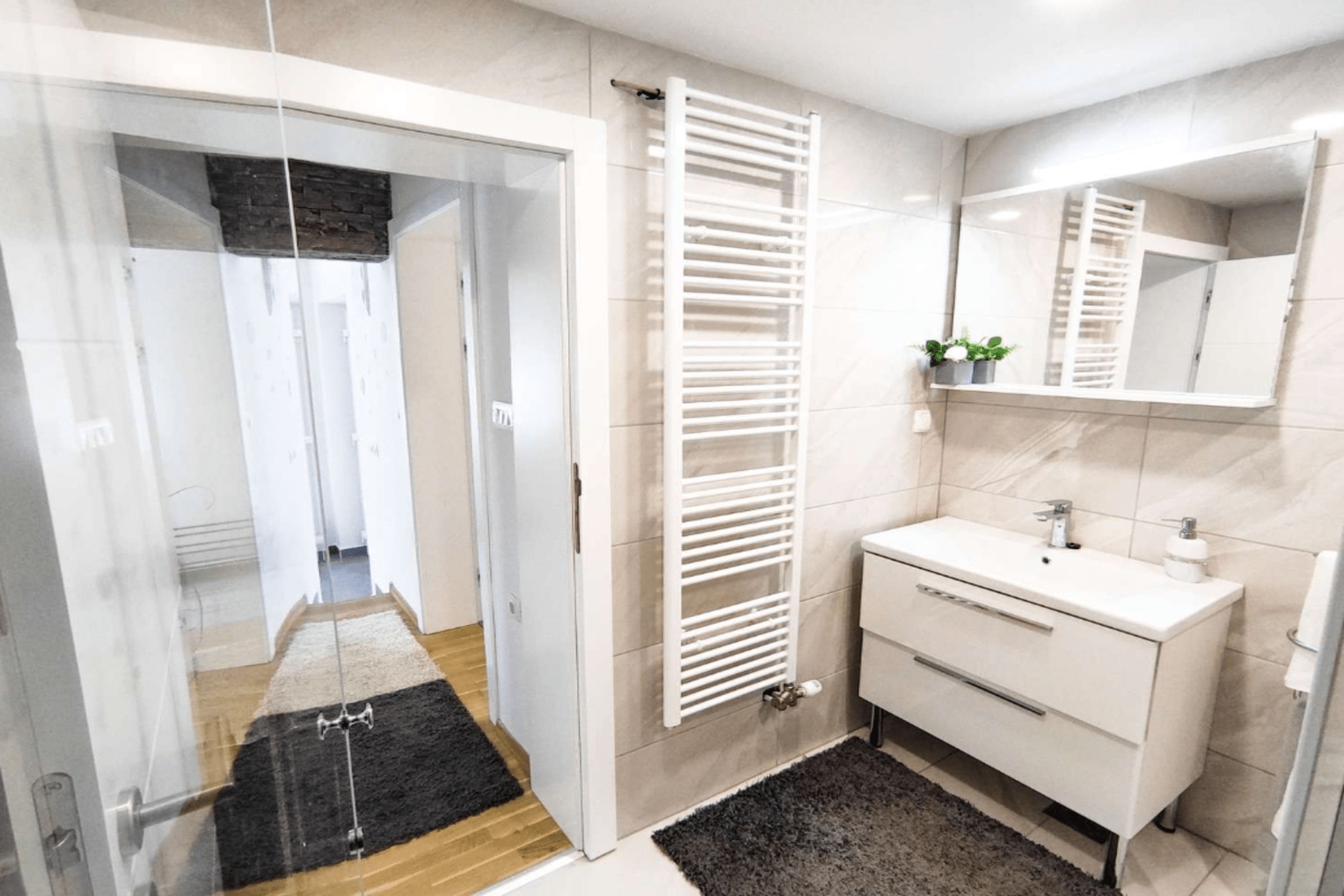 Holiday Home Dom & San - Two Bedroom Holiday Home with Swimming pool-Badkamer