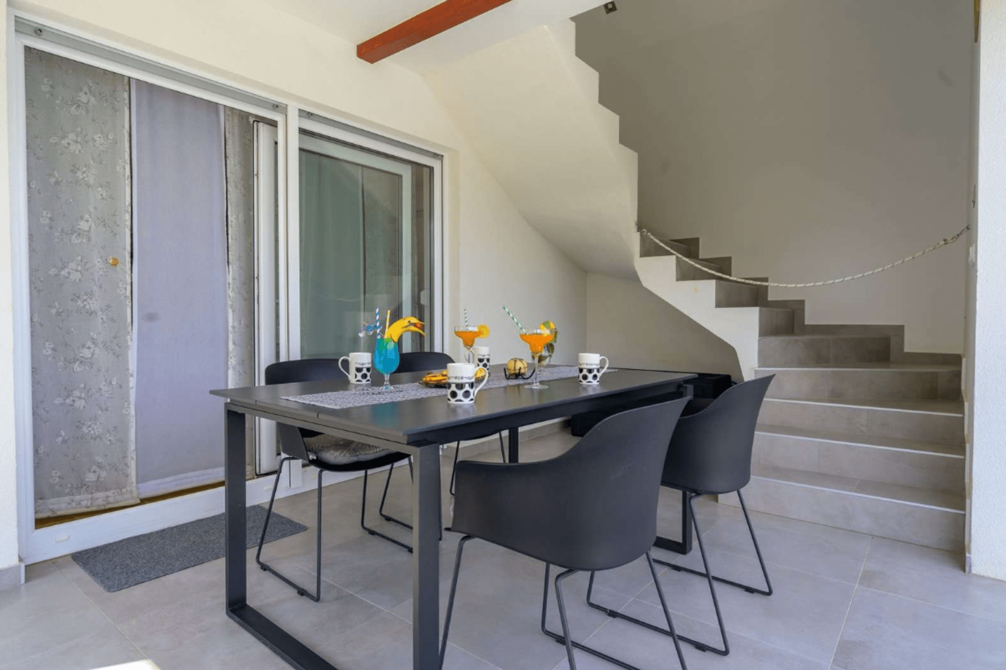 Holiday Home Dom & San - Two Bedroom Holiday Home with Swimming pool-Eetkamer