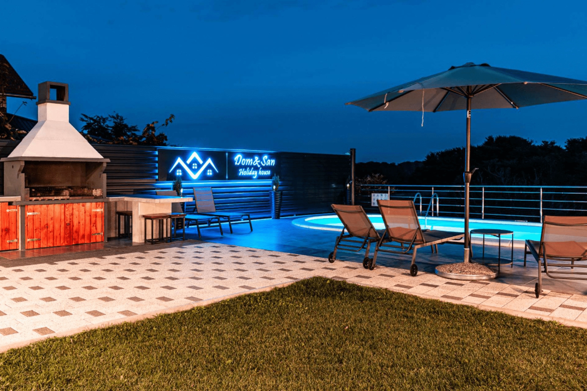 Holiday Home Dom & San - Two Bedroom Holiday Home with Swimming pool-Buitenlucht