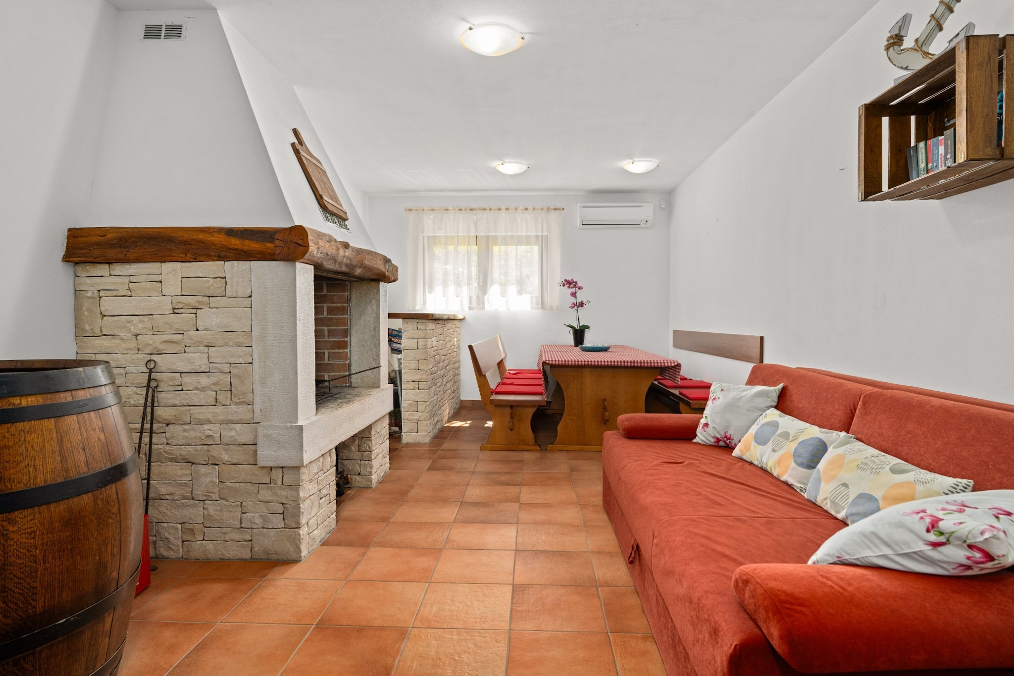 Holiday Home Mlačić - Three Bedroom Holiday Home with Pool