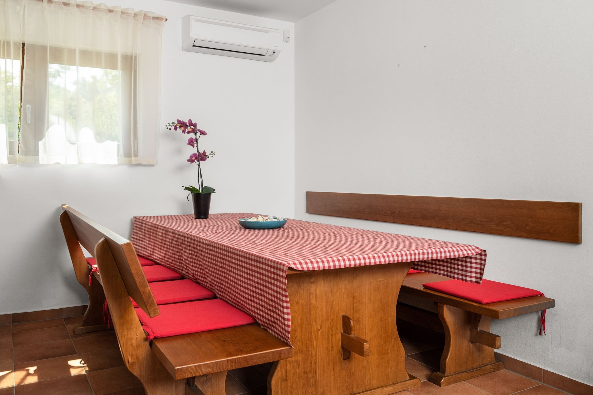 Holiday Home Mlačić - Three Bedroom Holiday Home with Pool-Eetkamer