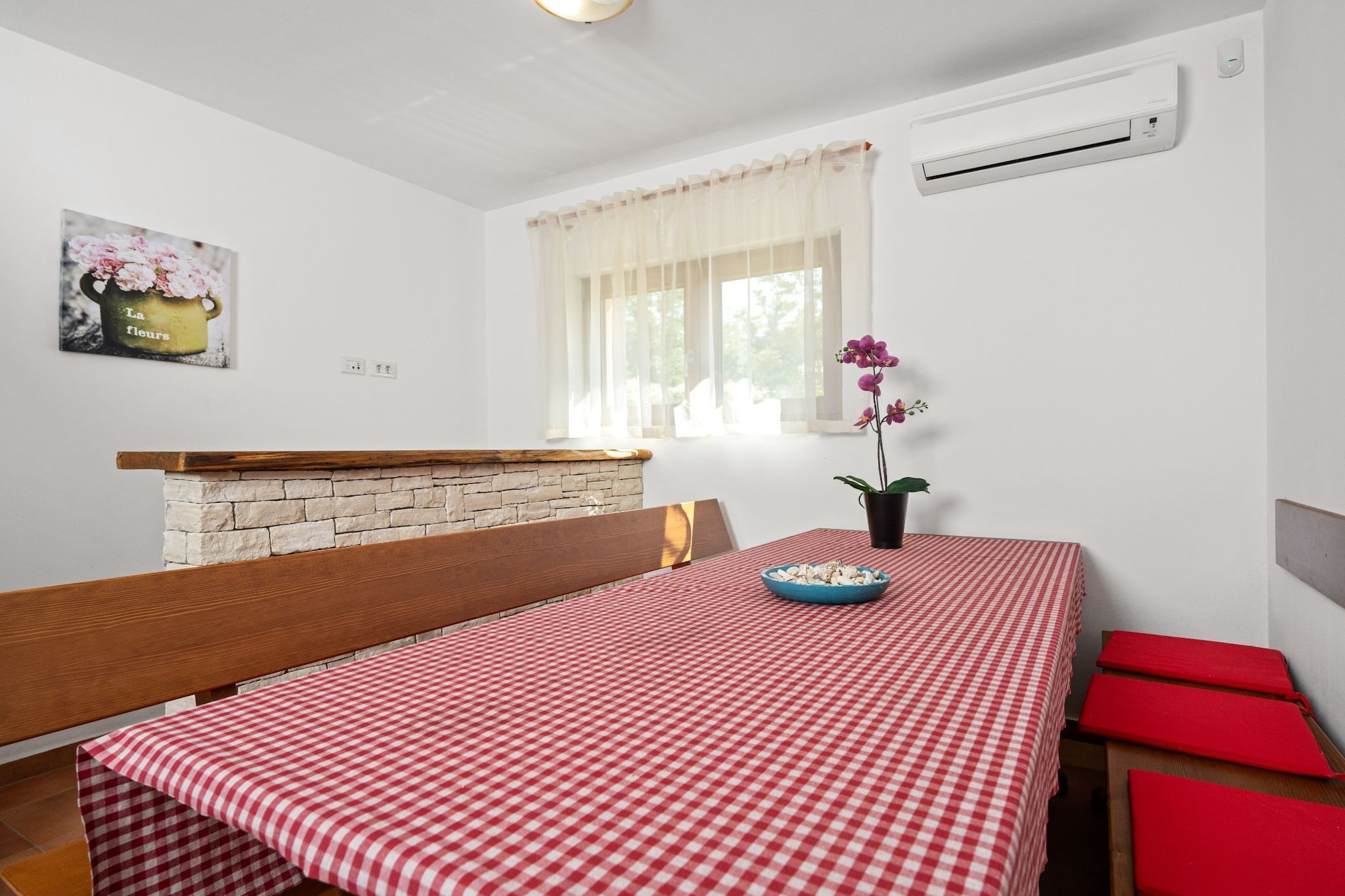 Holiday Home Mlačić - Three Bedroom Holiday Home with Pool-Eetkamer