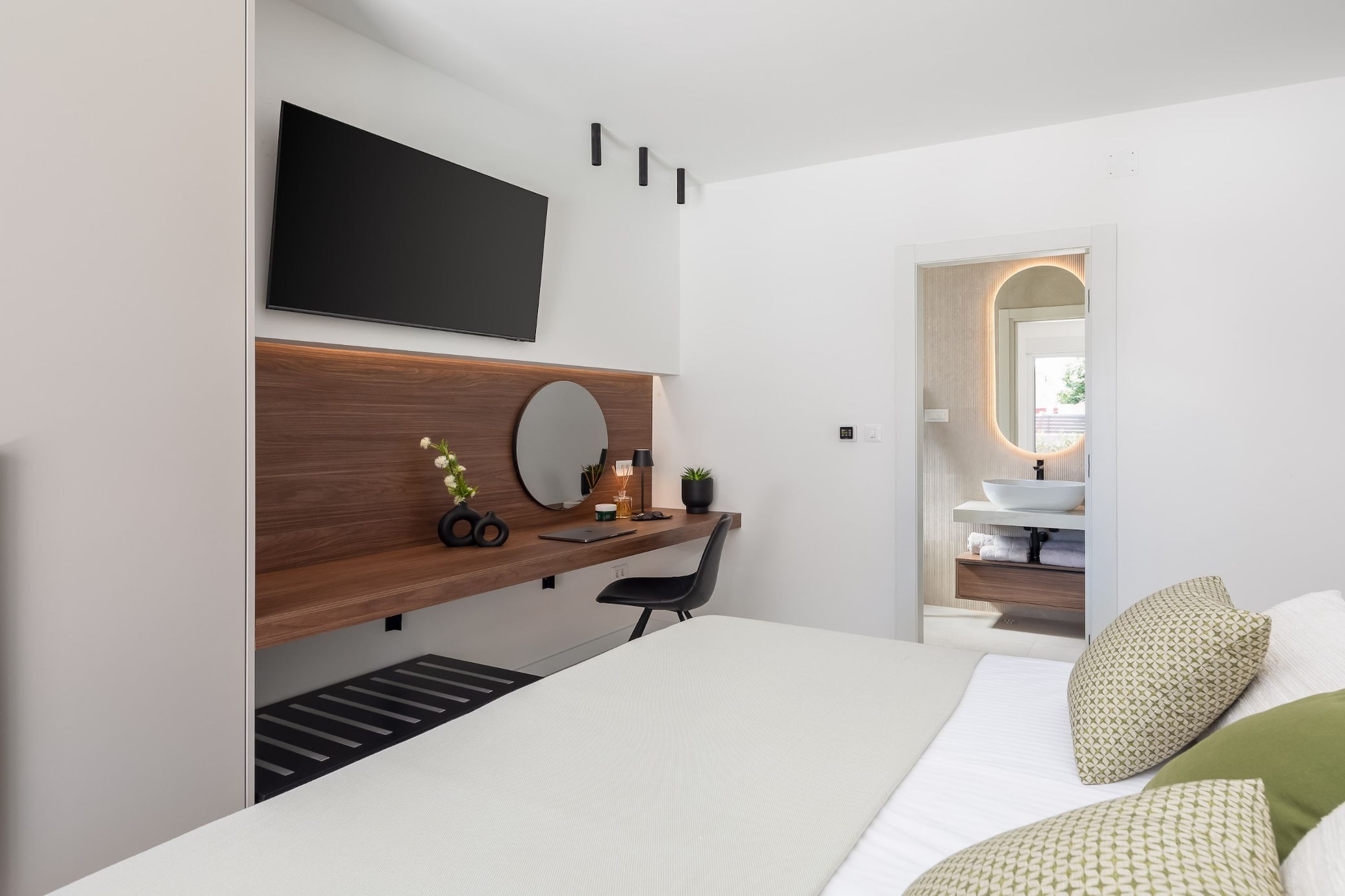 Villa Prima Lux - Four Bedroom Villa with Pool-Chambre