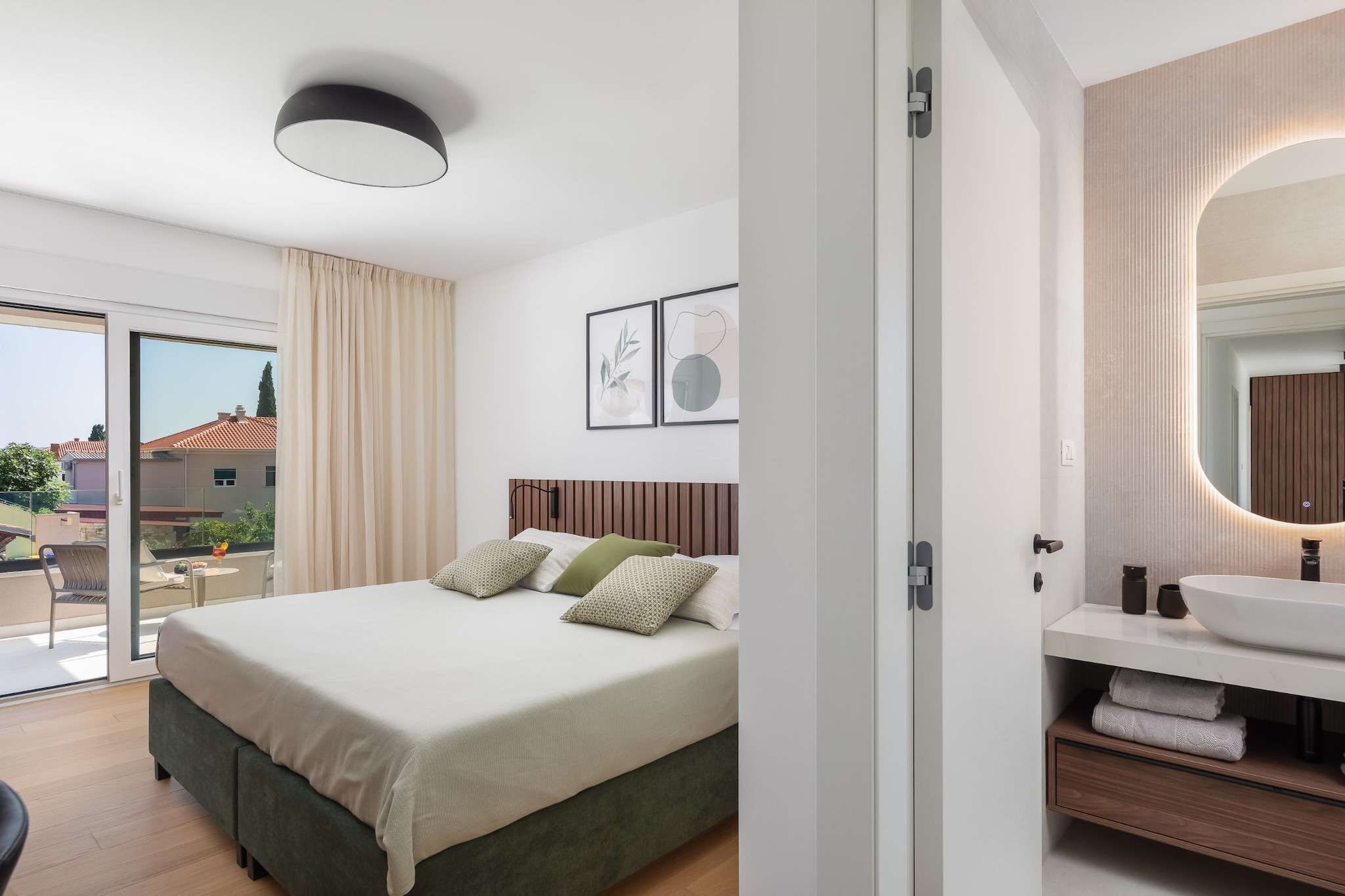 Villa Prima Lux - Four Bedroom Villa with Pool-Chambre