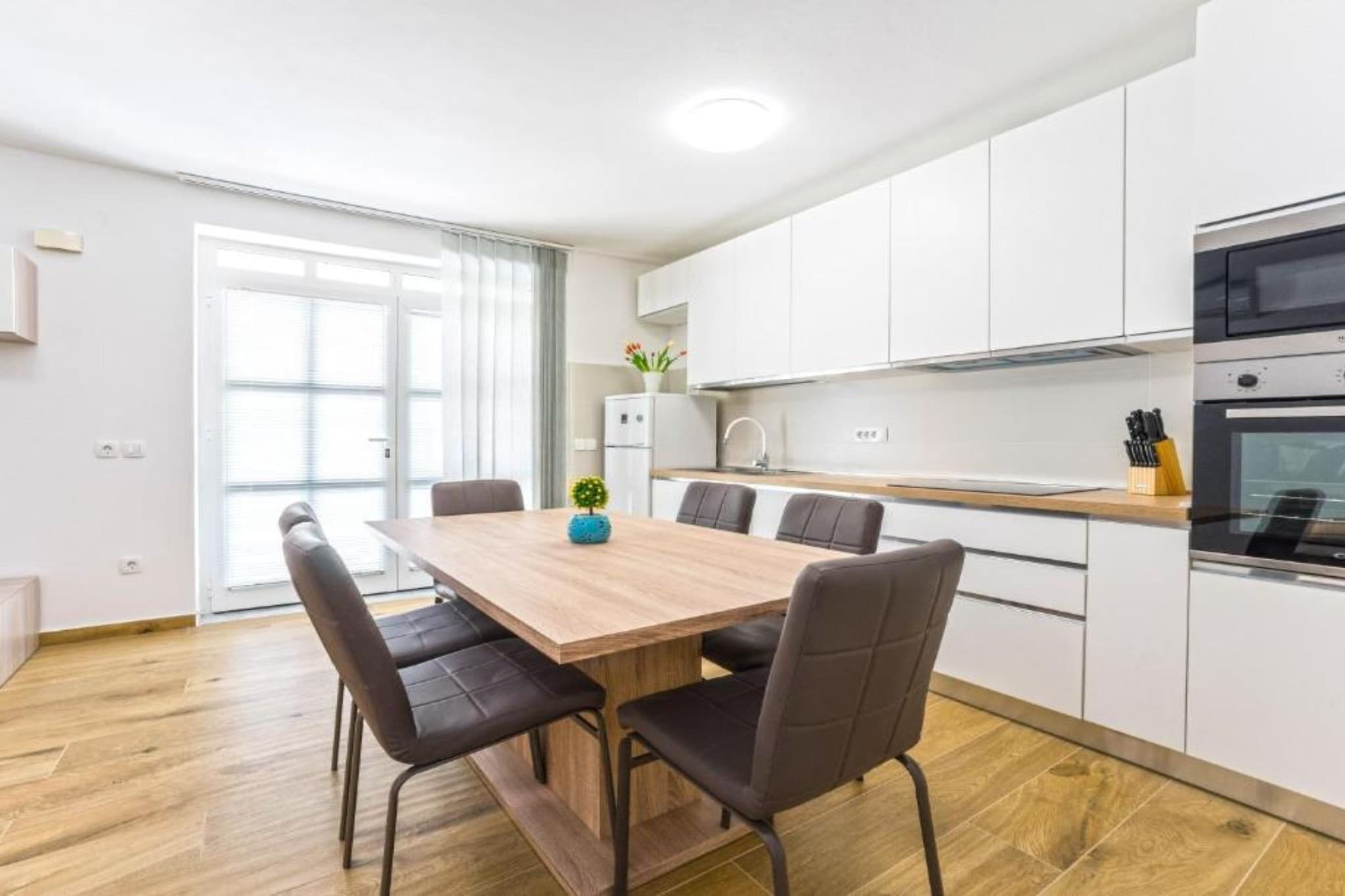 Two Bedroom Apartment With Private Pool-Dining room