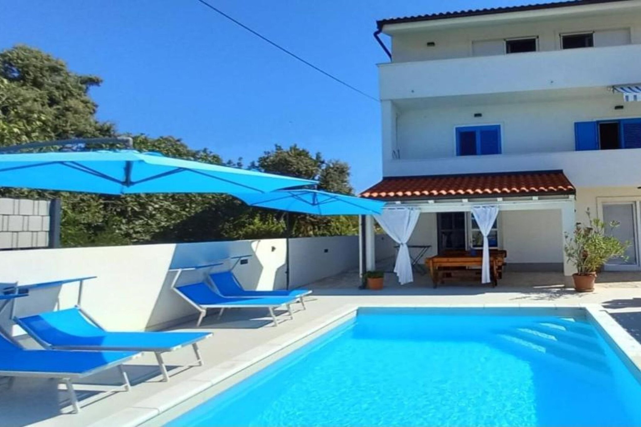 Two Bedroom Apartment With Private Pool-Swimming pool