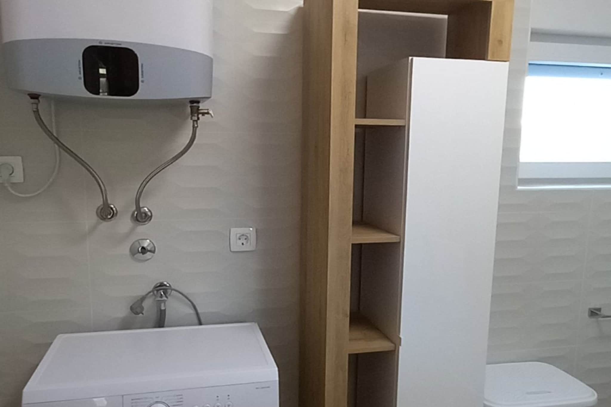 Two Bedroom Apartment With Private Pool-Bathroom