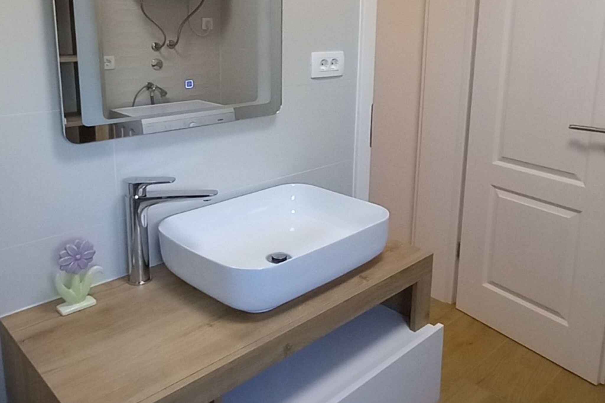 Two Bedroom Apartment With Private Pool-Bathroom