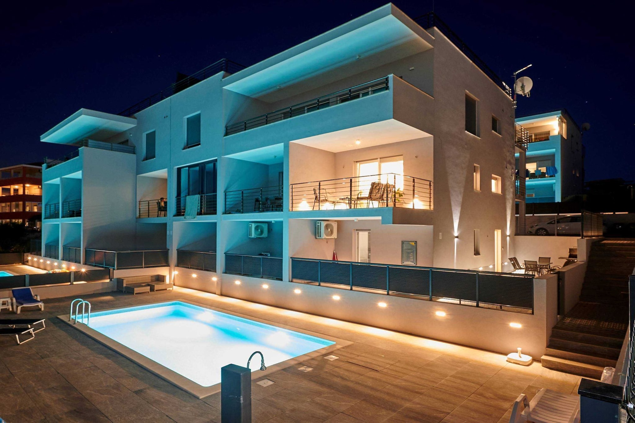 Exclusive Okrug Gornji Apartment with Shared Pool - Two bedroom Apartment with Shared Pool-Outdoor