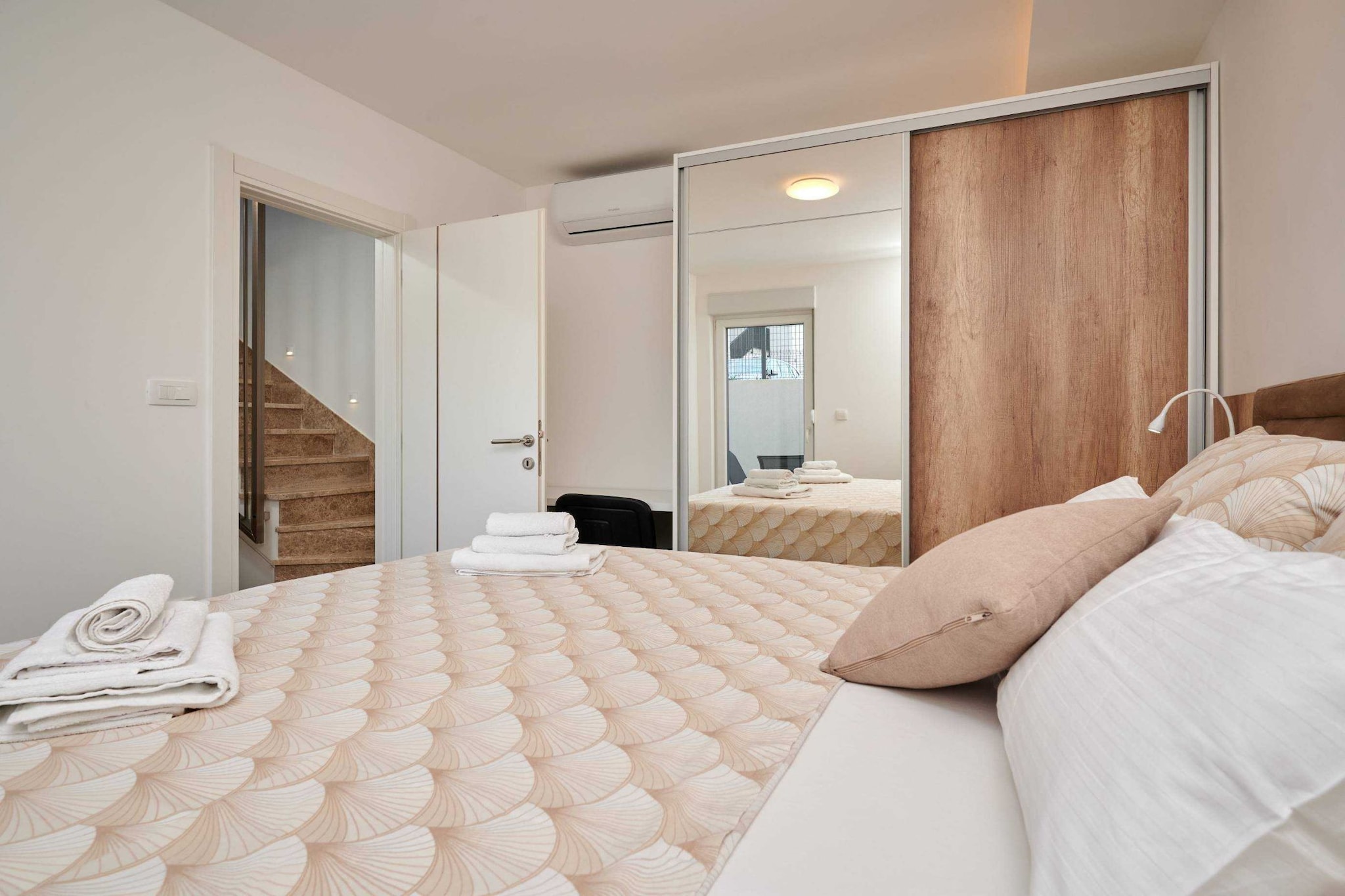 Exclusive Okrug Gornji Apartment with Shared Pool - Two bedroom Apartment with Shared Pool-Bedroom