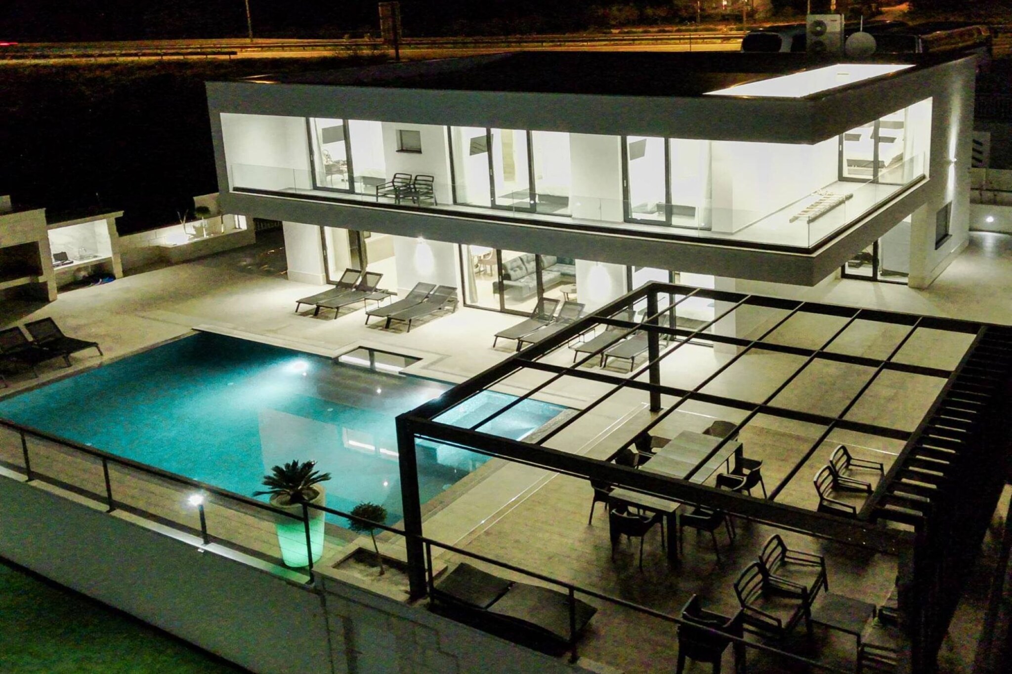Sunset Serenity Villa with Pool, Gym and Sauna - Six Bedroom Villa with Pool-Vue