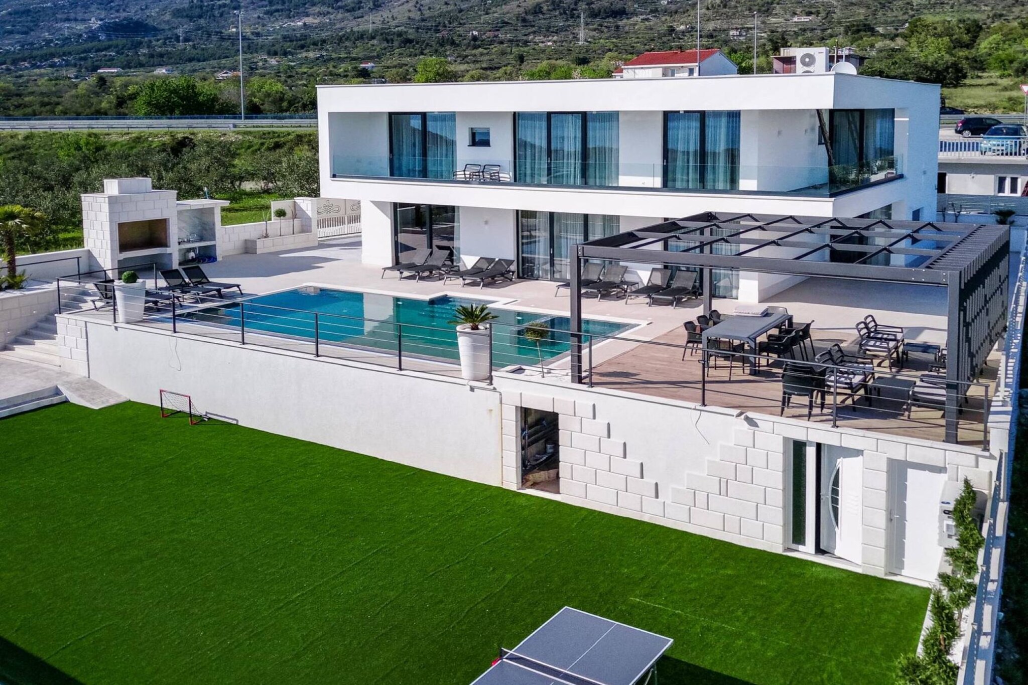 Sunset Serenity Villa with Pool, Gym and Sauna - Six Bedroom Villa with Pool-Vue