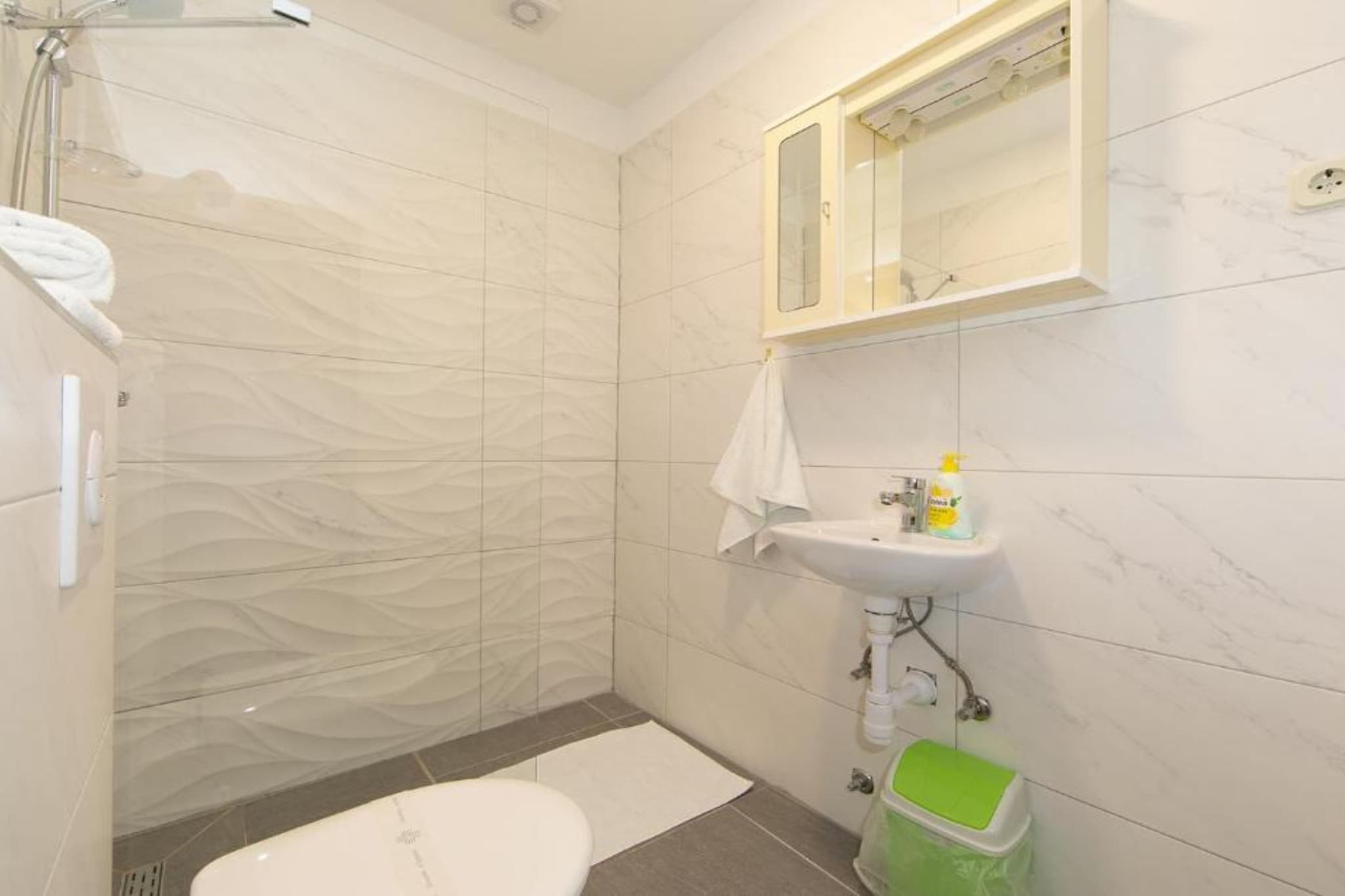 Villa Orada Superior Ground floor - 2 Bedroom apartment-Salle de bain